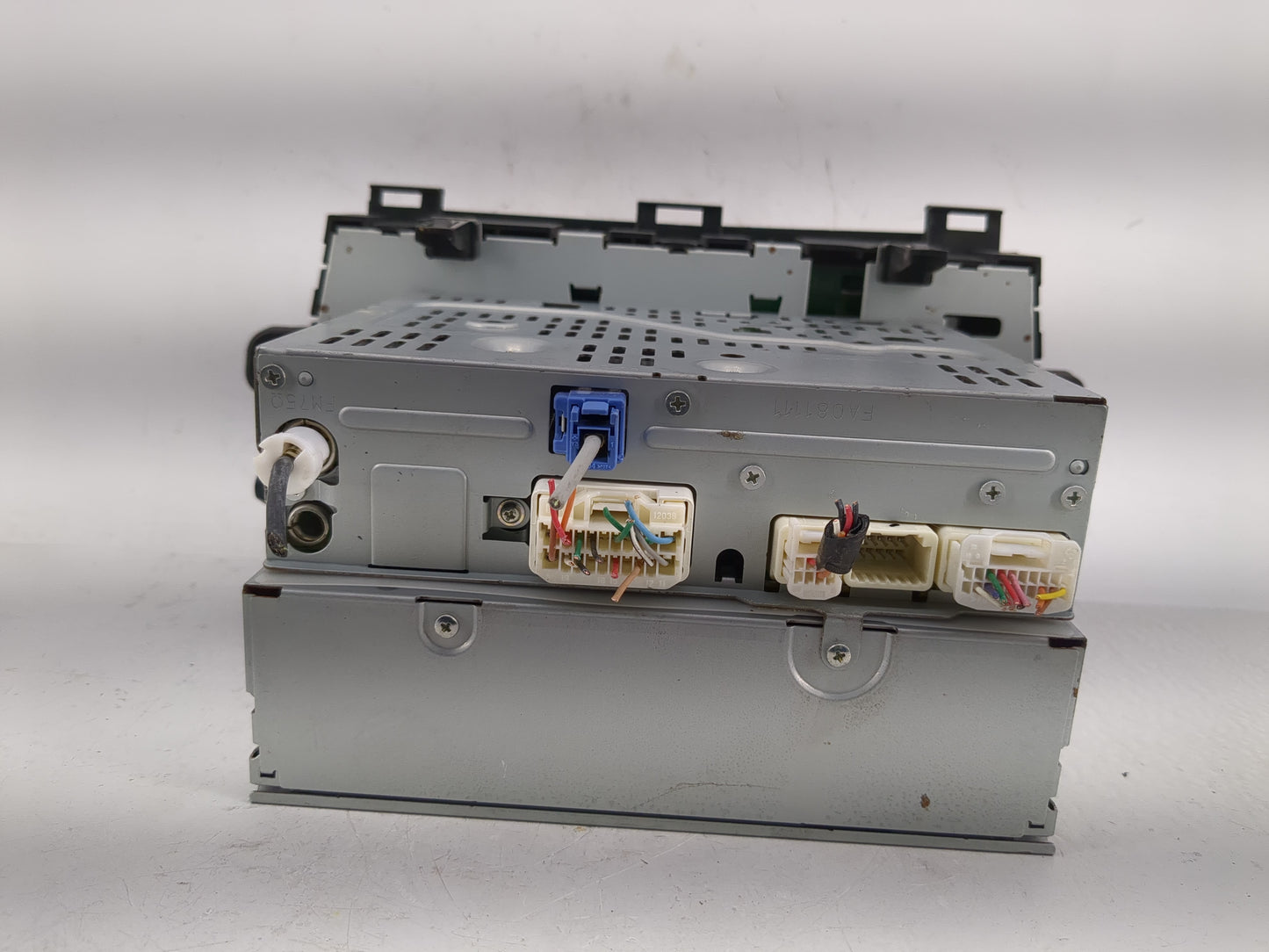 2010-2011 Toyota Prius Radio AM FM Cd Player Receiver Replacement P/N:86120-47370 Fits Fits 2010 2011 OEM Used Auto Parts - 