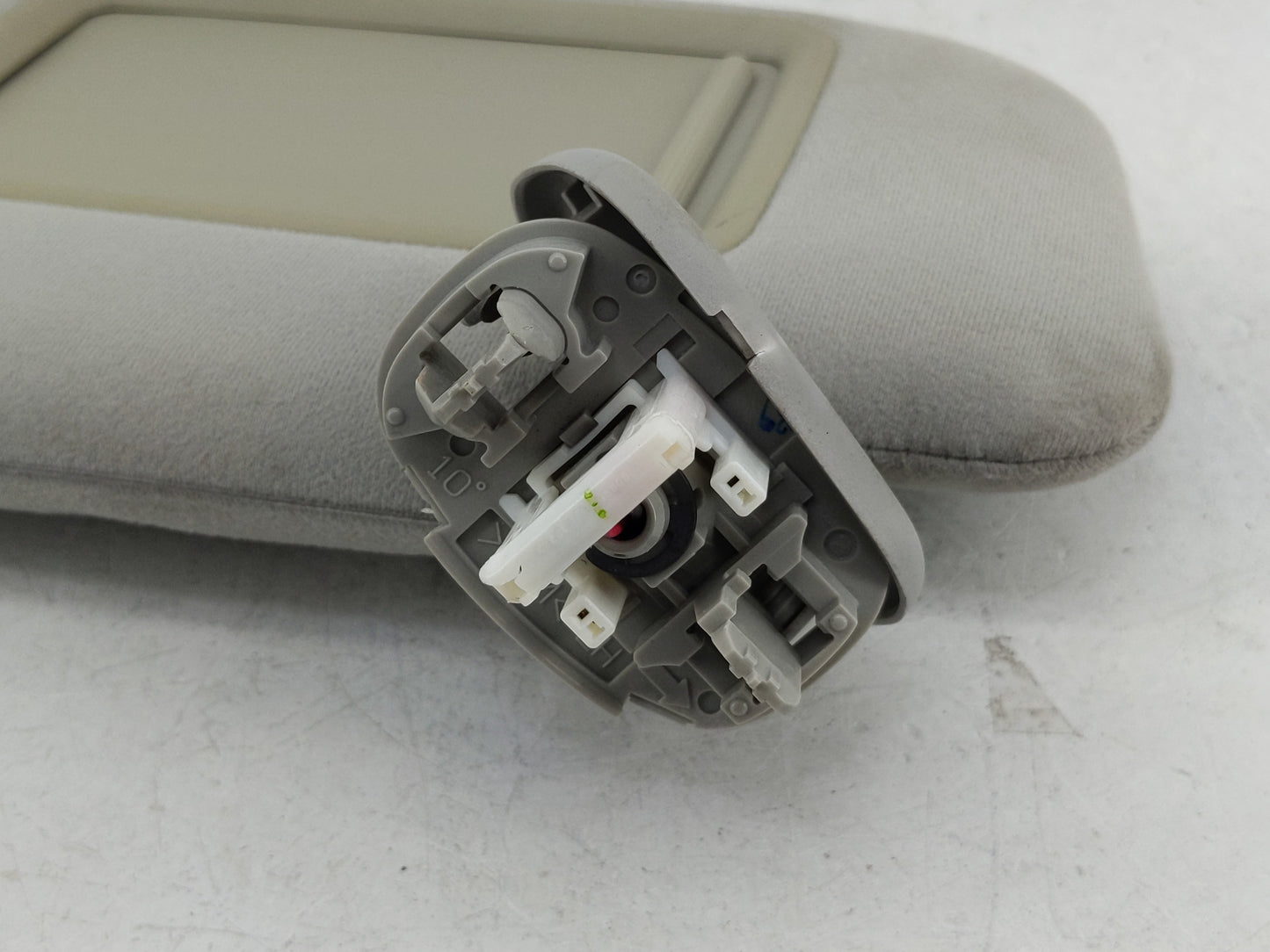 2010-2011 Toyota Prius Sun Visor Shade Replacement Driver Left Mirror Fits Fits 2010 2011 OEM Used Auto Parts - Oemusedautop