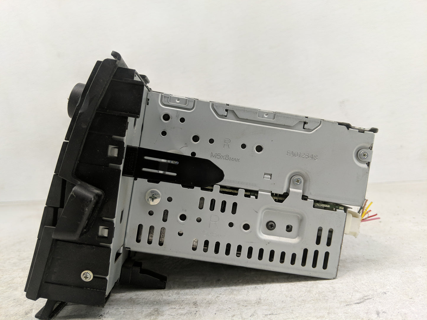 2010-2011 Toyota Prius Radio AM FM Cd Player Receiver Replacement P/N:86120-47370 Fits Fits 2010 2011 OEM Used Auto Parts - 