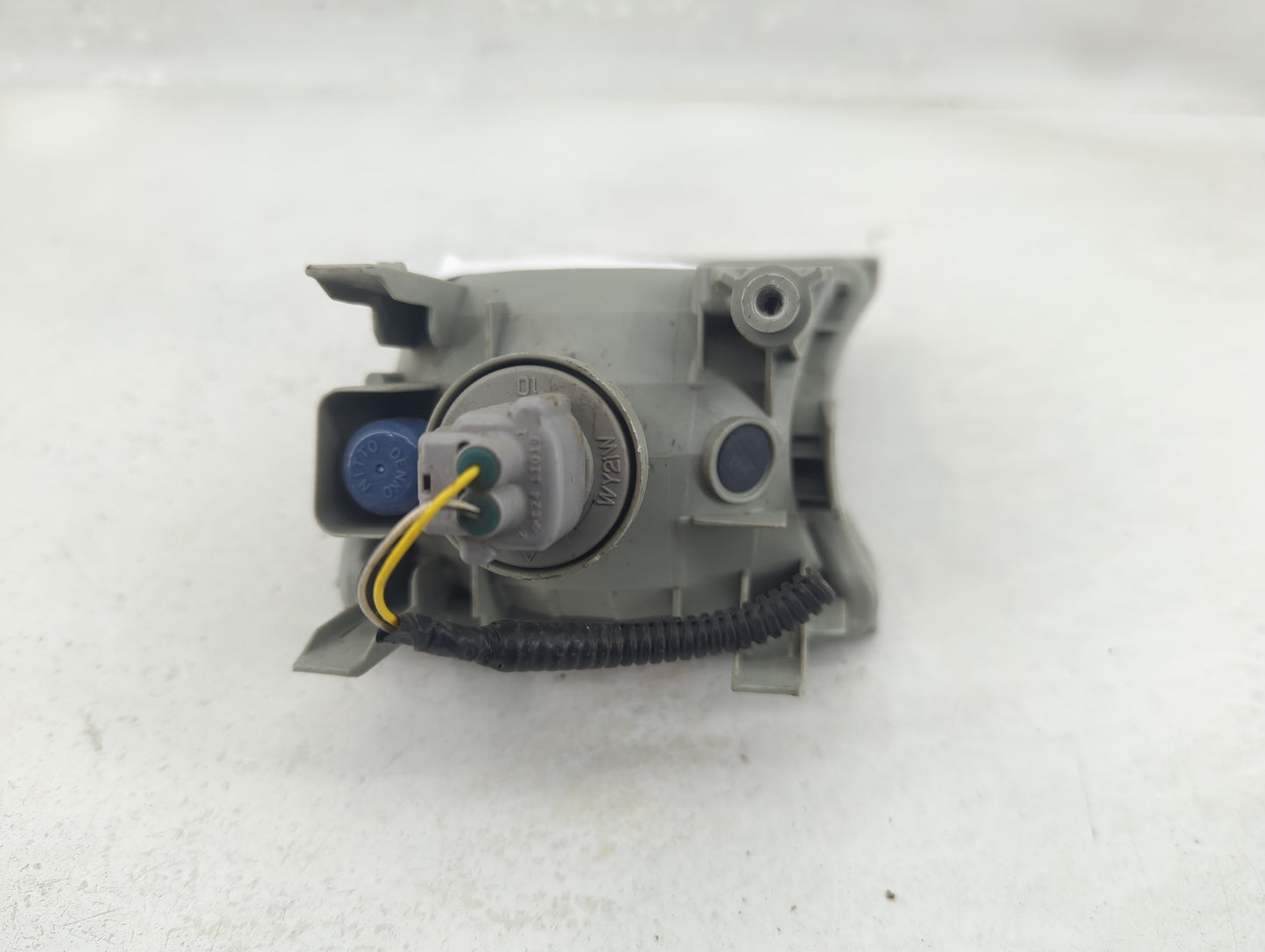 2010-2011 Toyota Prius Driver Left Oem Front Light Lamp - Oemusedautoparts1.com