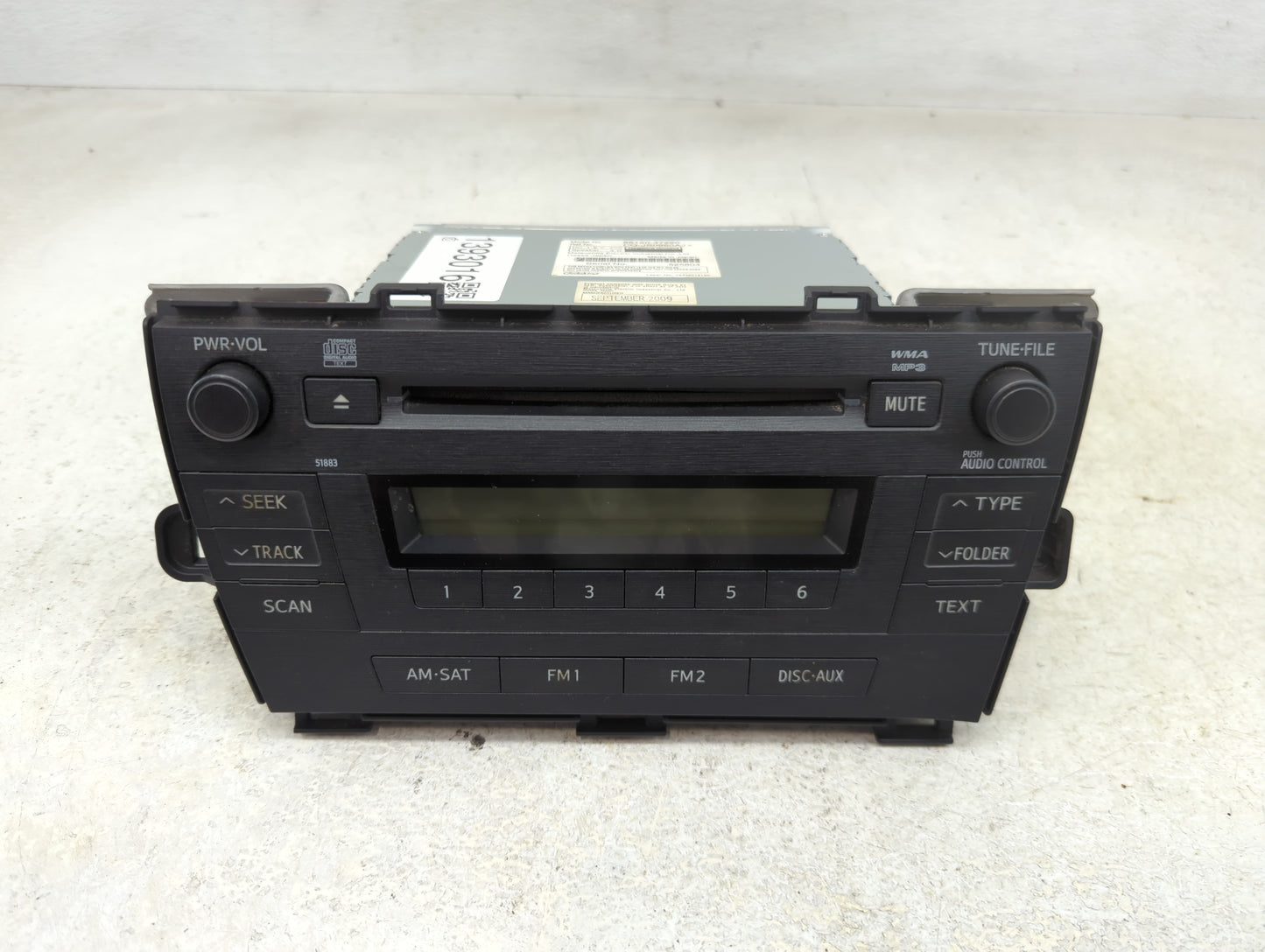 2010-2011 Toyota Prius Radio AM FM Cd Player Receiver Replacement P/N:86120-47290 Fits Fits 2010 2011 OEM Used Auto Parts - 