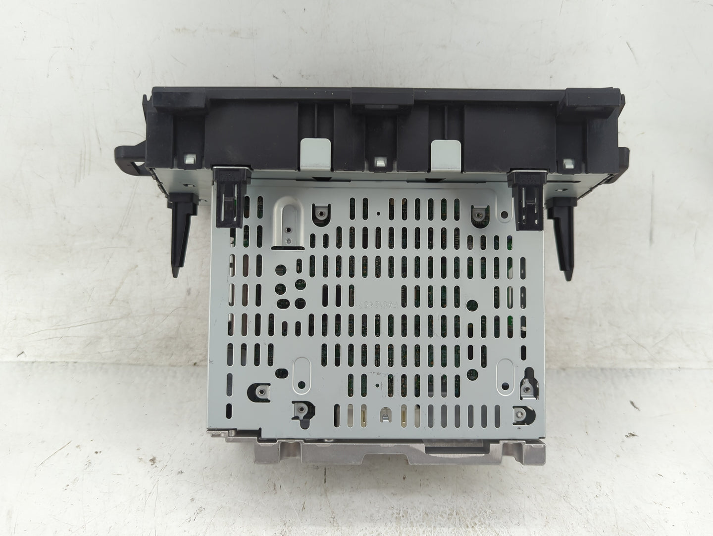 2010-2011 Toyota Prius Radio AM FM Cd Player Receiver Replacement P/N:86120-47290 Fits Fits 2010 2011 OEM Used Auto Parts - 