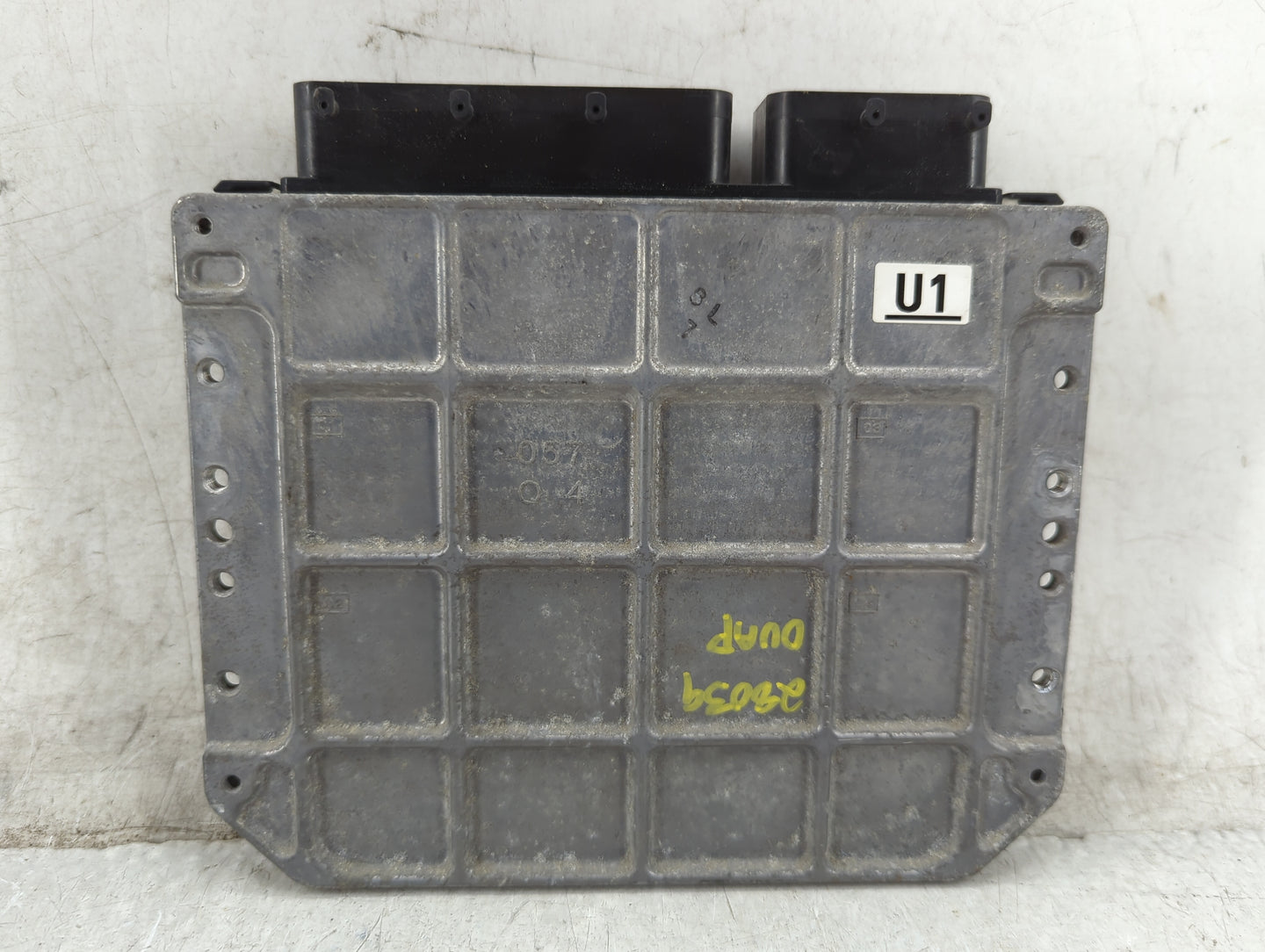 2010 Toyota Prius PCM Engine Control Computer ECU ECM PCU OEM P/N:89661-47261 Fits OEM Used Auto Parts - Oemusedautoparts1.c