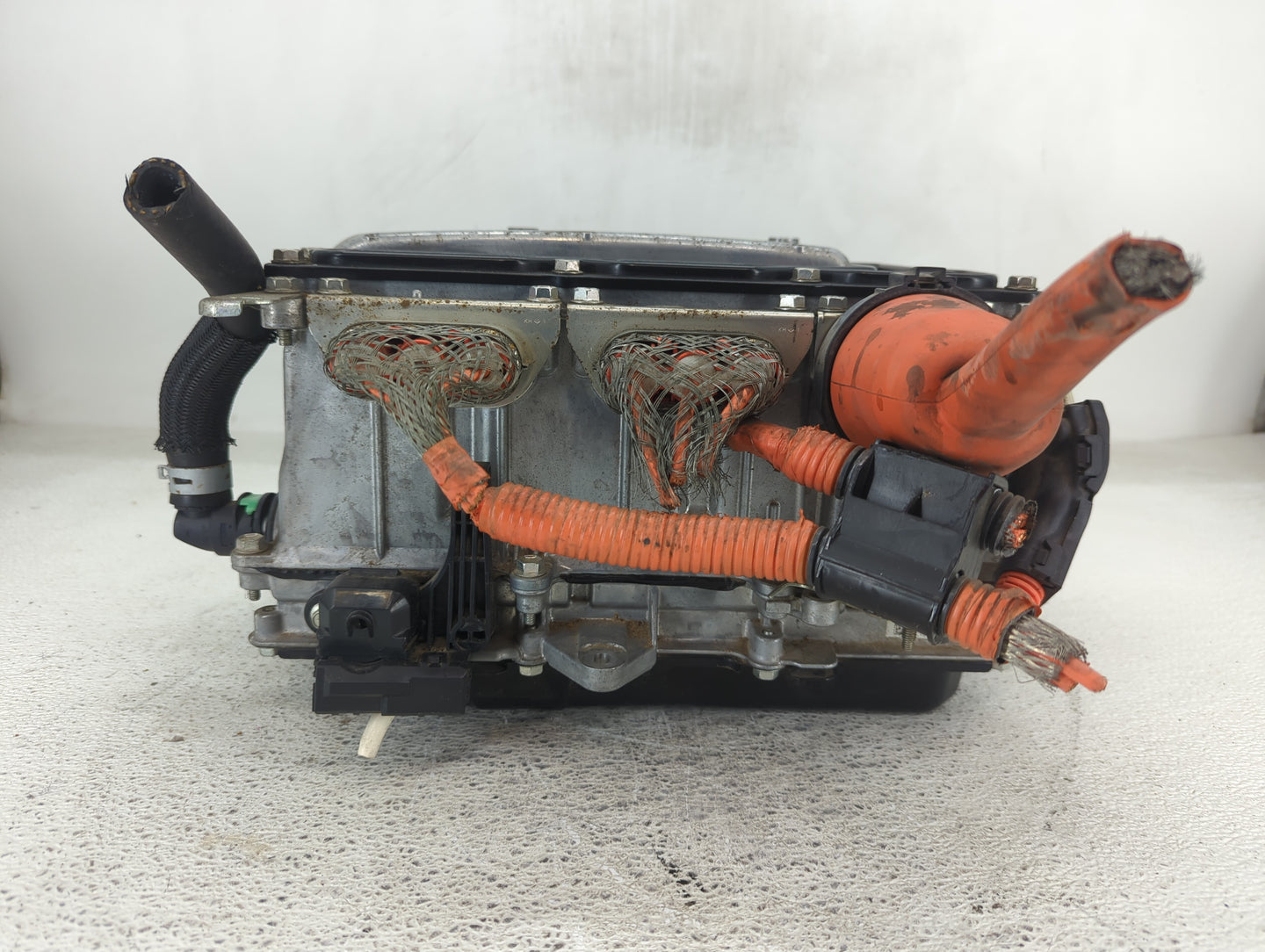 2010-2011 Toyota Prius Hybrid DC Synergy Drive Power Inverter P/N:G9200-47141 G9200-47140 Fits Fits 2010 2011 OEM Used Auto 