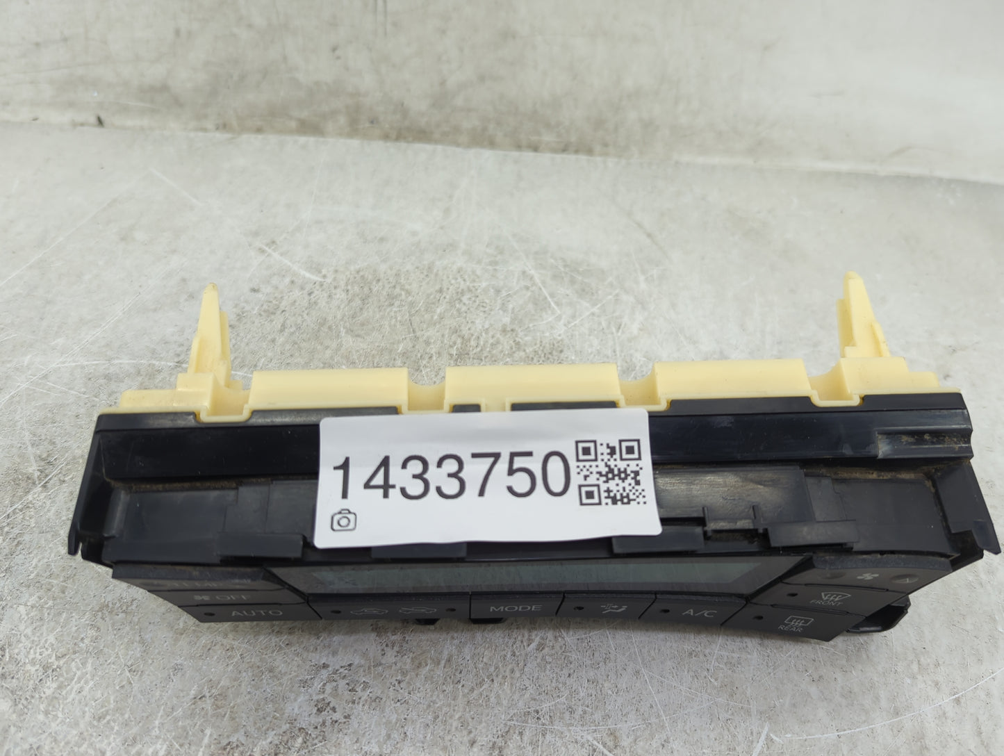2010-2011 Toyota Prius Climate Control Module Temperature AC/Heater Replacement Fits Fits 2010 2011 OEM Used Auto Parts - Oe