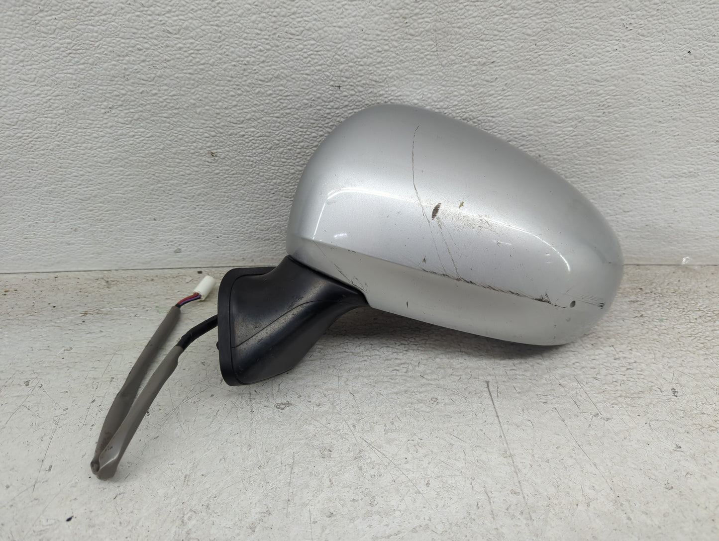 2010-2015 Toyota Prius Driver Side View Mirror - Left Door Mirror OEM Used - Oemusedautoparts1.com