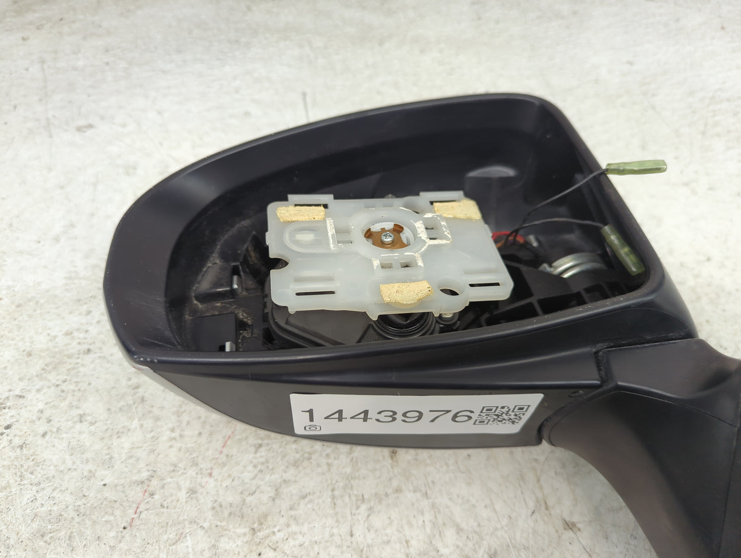 2010-2015 Toyota Prius Driver Side View Mirror - Left Door Mirror OEM Used - Oemusedautoparts1.com