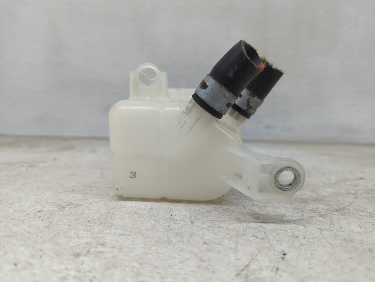 2010-2015 Toyota Prius Radiator Coolant Overflow Expansion Tank Bottle 1449225 - Oemusedautoparts1.com