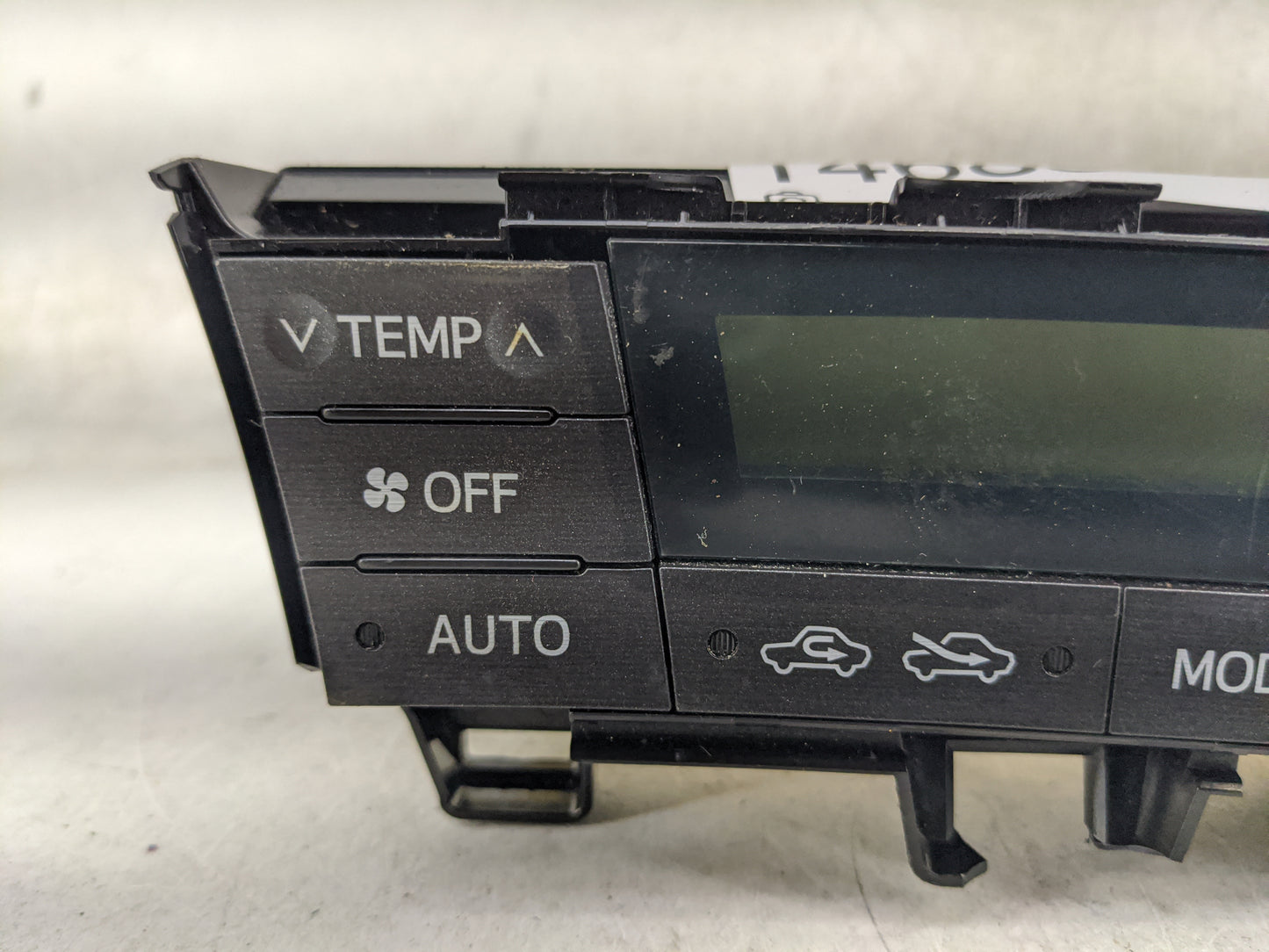2010-2011 Toyota Prius Climate Control Module Temperature AC/Heater Replacement P/N:75D726 Fits Fits 2010 2011 OEM Used Auto