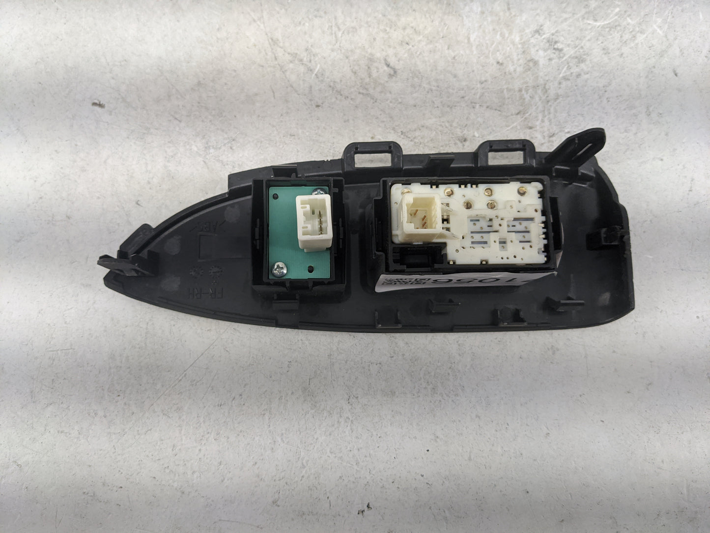 2010-2014 Toyota Prius Passenger Right Power Window Switch 74231-47120 - Oemusedautoparts1.com