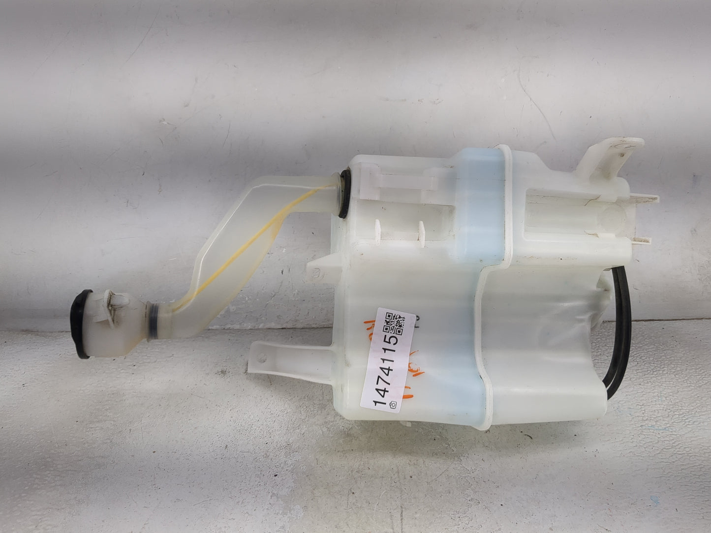 2010-2011 Toyota Prius Windshield Washer Fluid Reservoir Bottle Oem - Oemusedautoparts1.com