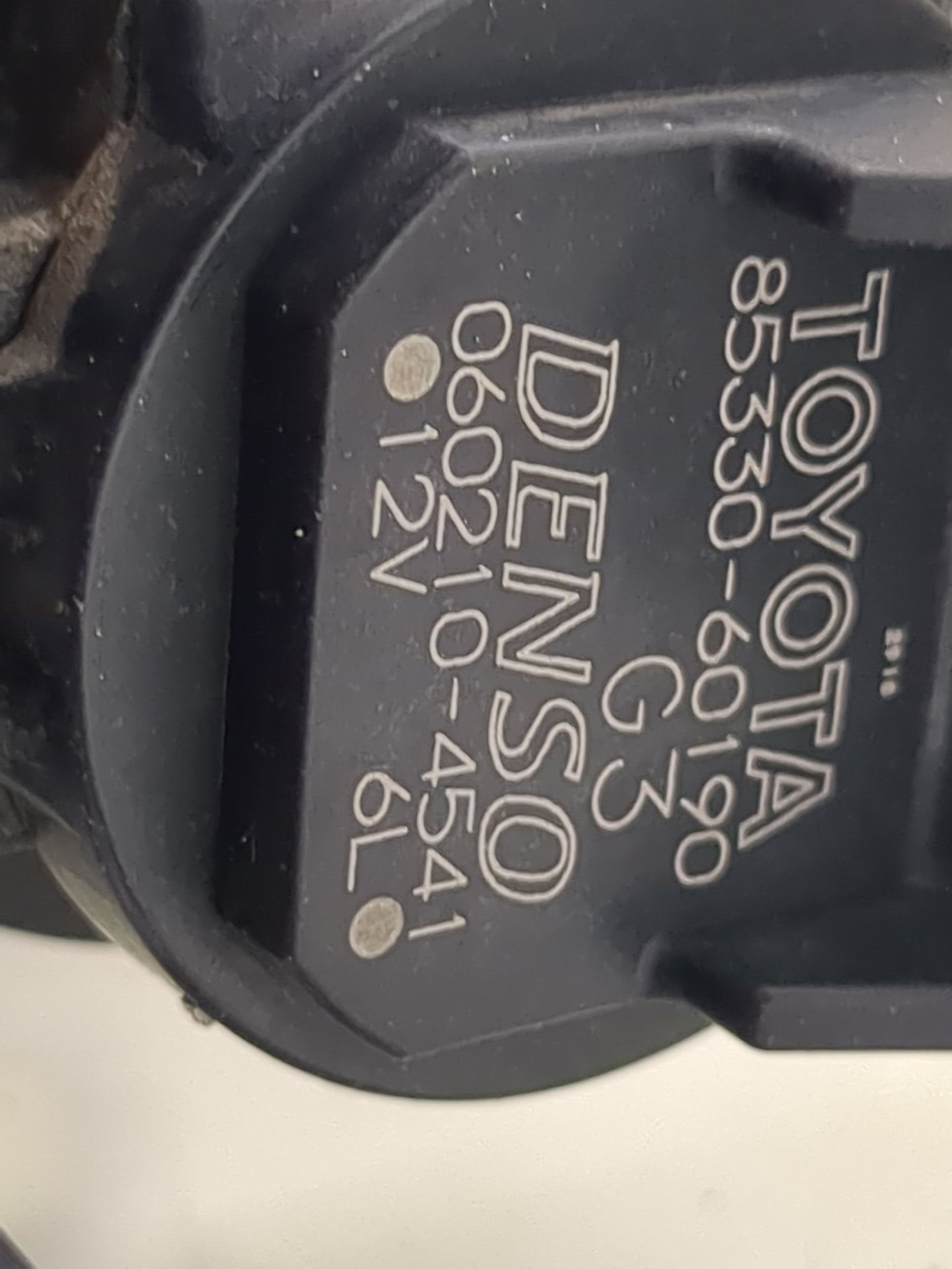 2010-2011 Toyota Prius Windshield Washer Fluid Reservoir Bottle Oem - Oemusedautoparts1.com