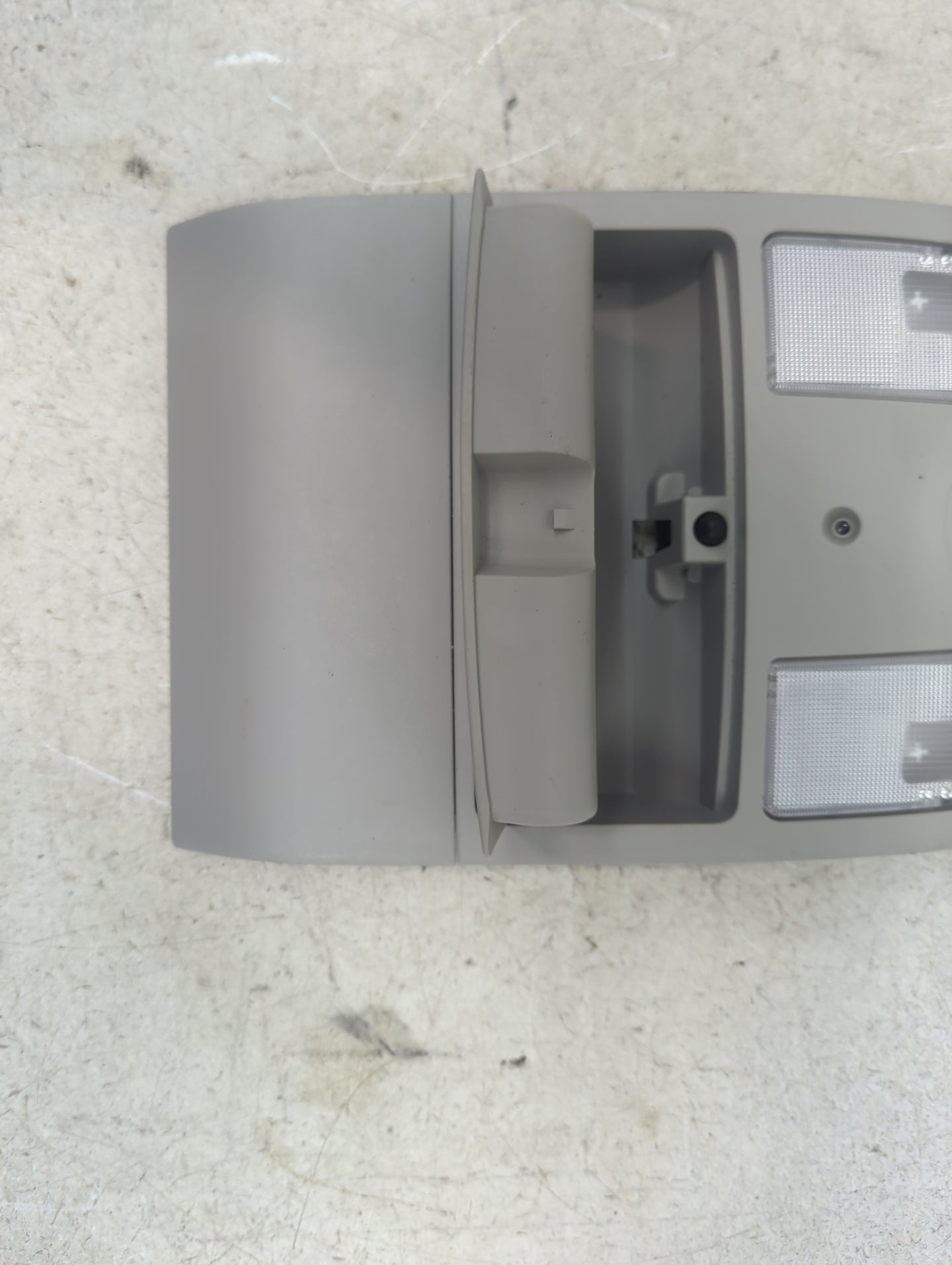 2010 Toyota Prius Overhead Roof Console Gray - Oemusedautoparts1.com