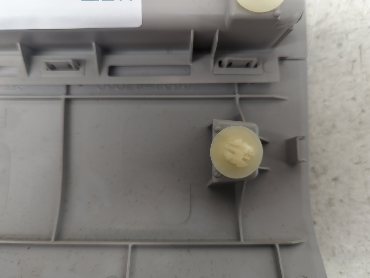 2010 Toyota Prius Overhead Roof Console Gray - Oemusedautoparts1.com