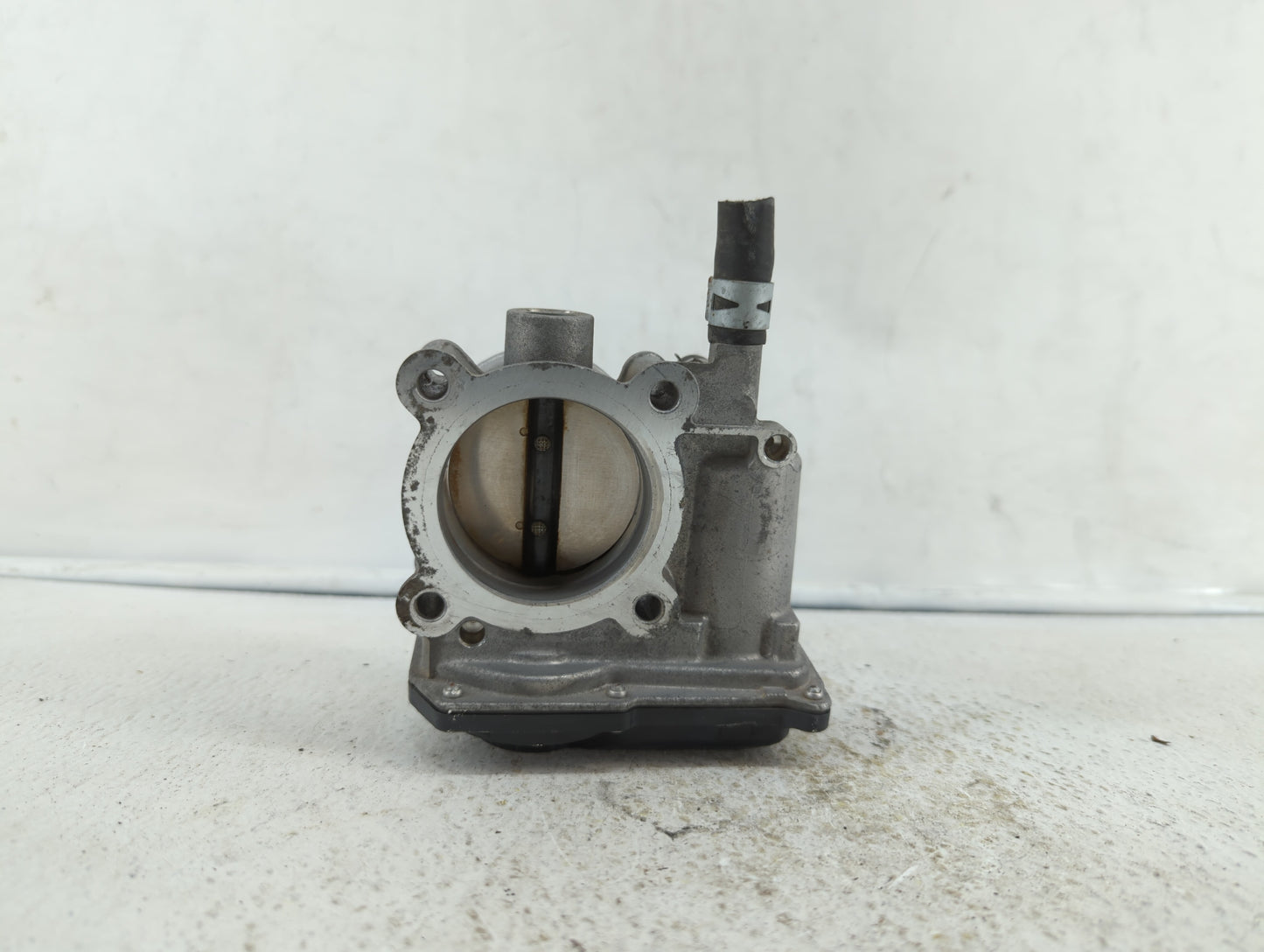 2010-2022 Toyota Prius Throttle Body Fits Fits 2010 2011 2012 2013 2014 2015 2016 2017 2018 2019 2020 2021 2022 OEM Used Aut