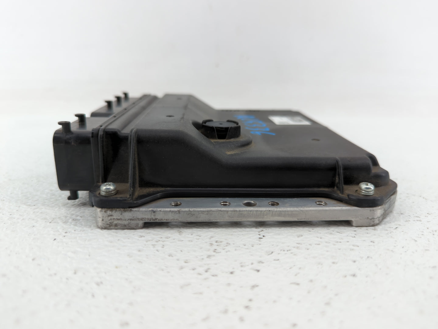 2010 Toyota Prius PCM Engine Control Computer ECU ECM PCU OEM P/N:89661-47262 Fits OEM Used Auto Parts - Oemusedautoparts1.c