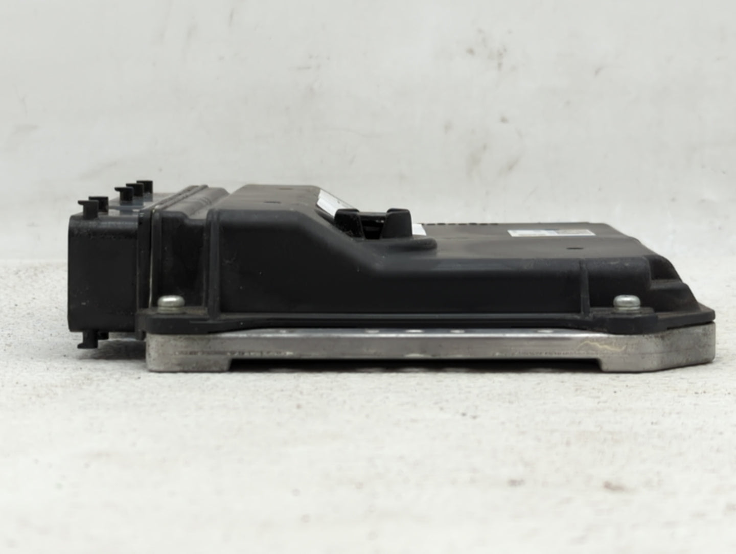 2010 Toyota Prius PCM Engine Control Computer ECU ECM PCU OEM P/N:89661-47262 Fits OEM Used Auto Parts - Oemusedautoparts1.c