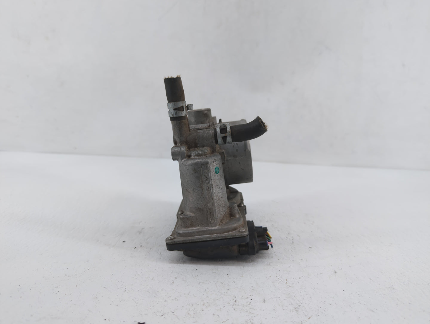 2010-2022 Toyota Prius Throttle Body P/N:22030-37060 Fits Fits 2010 2011 2012 2013 2014 2015 2016 2017 2018 2019 2020 2021 2