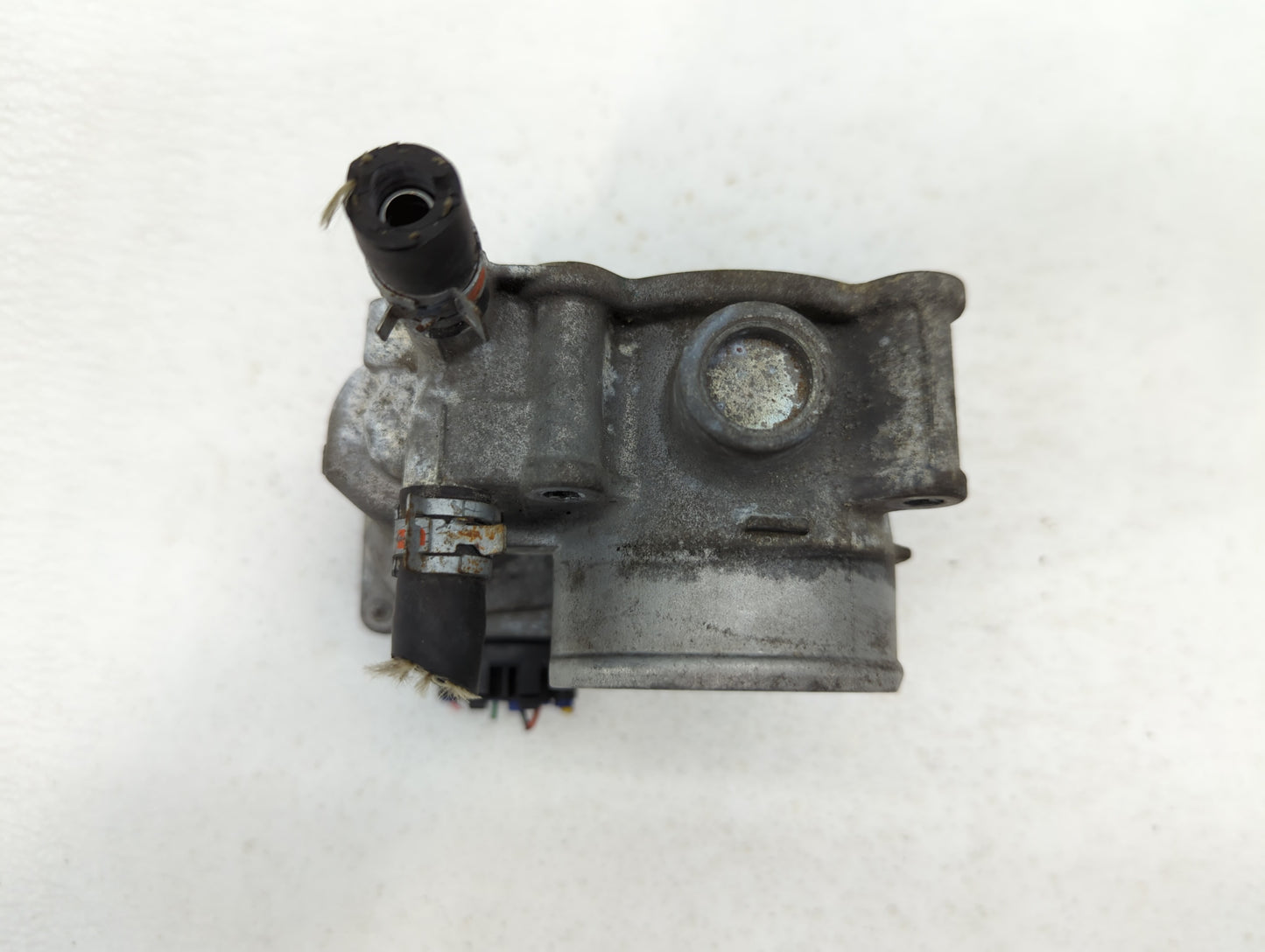 2010-2022 Toyota Prius Throttle Body Fits Fits 2010 2011 2012 2013 2014 2015 2016 2017 2018 2019 2020 2021 2022 OEM Used Aut
