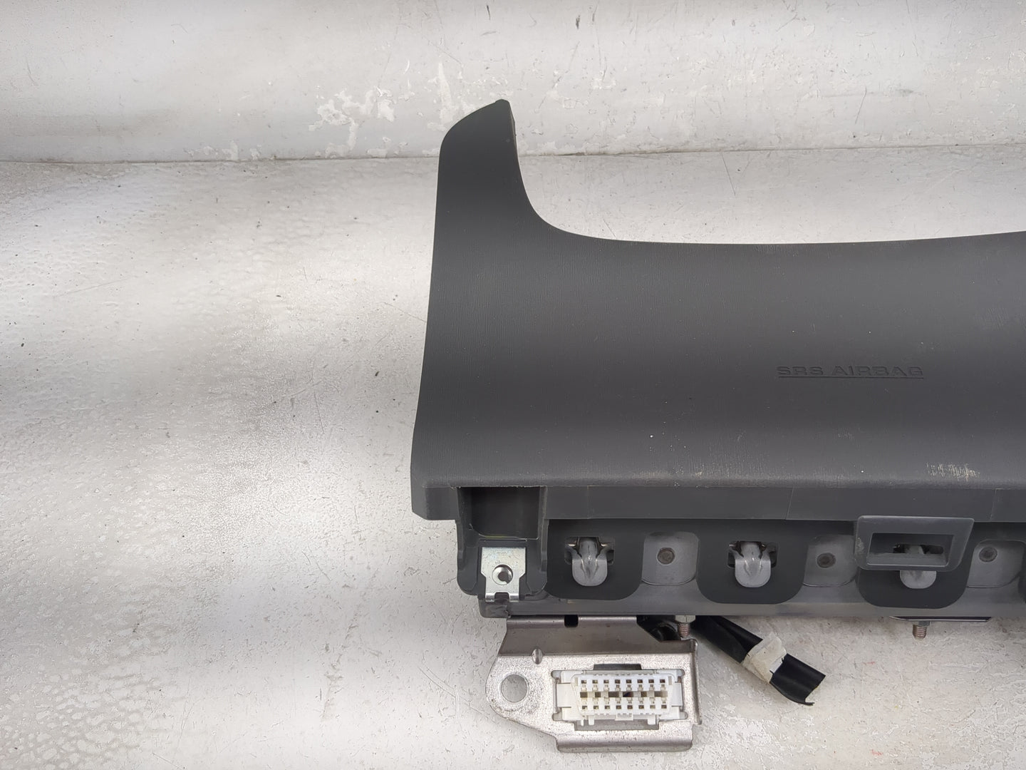 2010-2015 Toyota Prius Air Bag Driver Left Knee OEM P/N:6B4633709M83 Fits Fits 2010 2011 2012 2013 2014 2015 OEM Used Auto P
