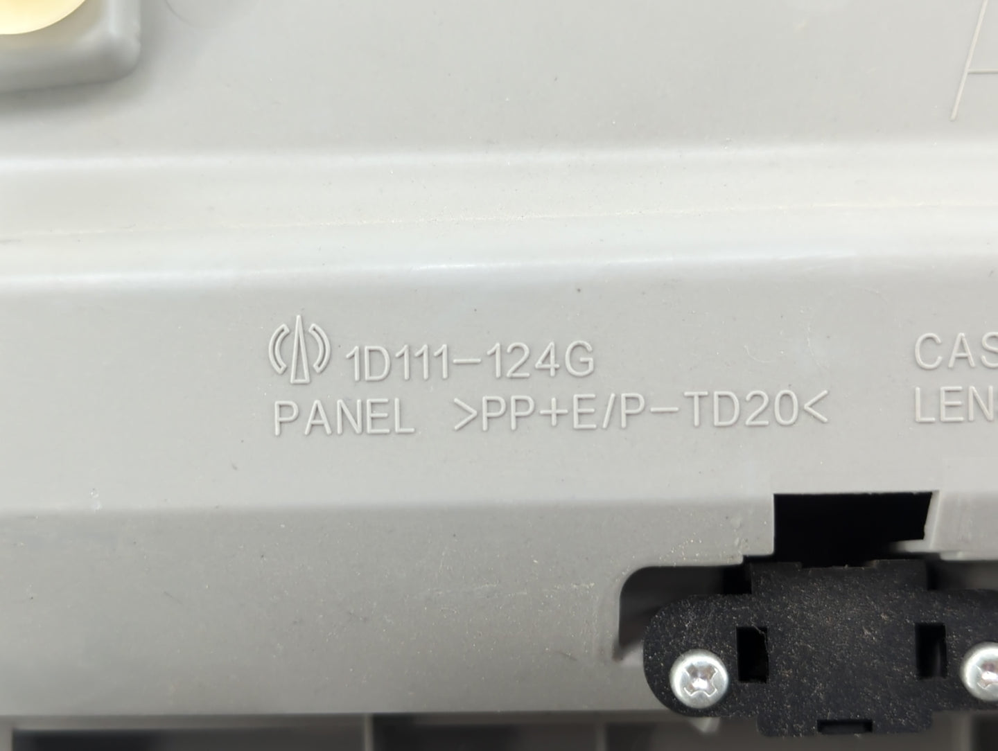 2010 Toyota Prius Overhead Roof Console - Oemusedautoparts1.com
