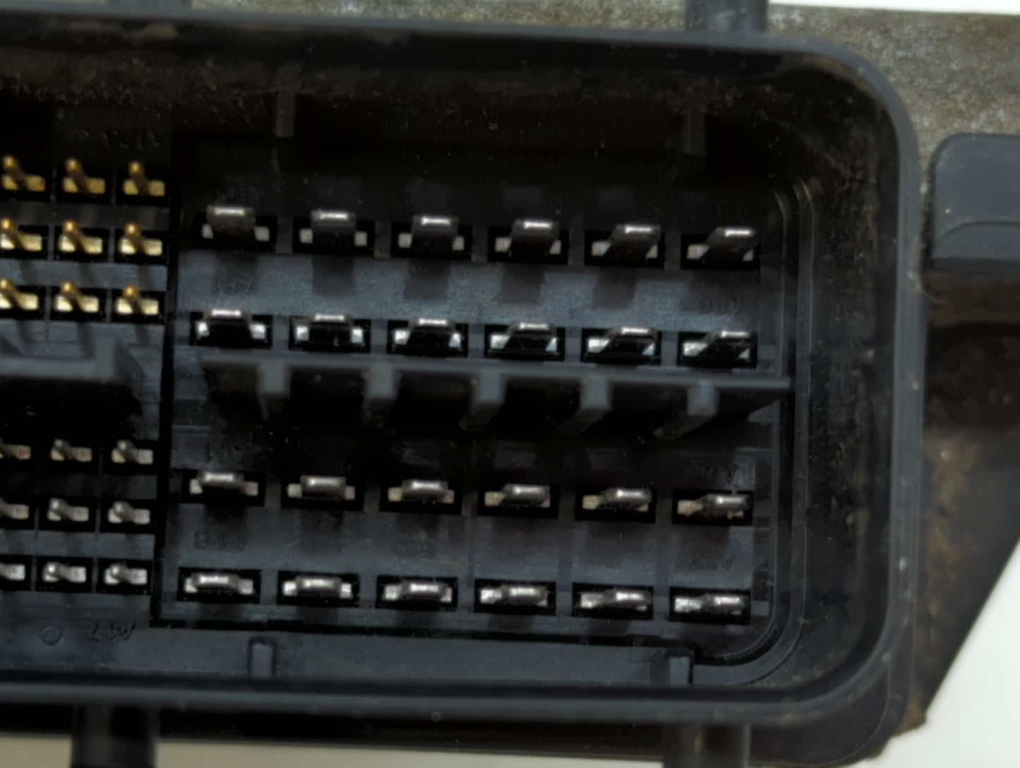 2010 Toyota Prius PCM Engine Control Computer ECU ECM PCU OEM P/N:89661-47262 Fits OEM Used Auto Parts - Oemusedautoparts1.c