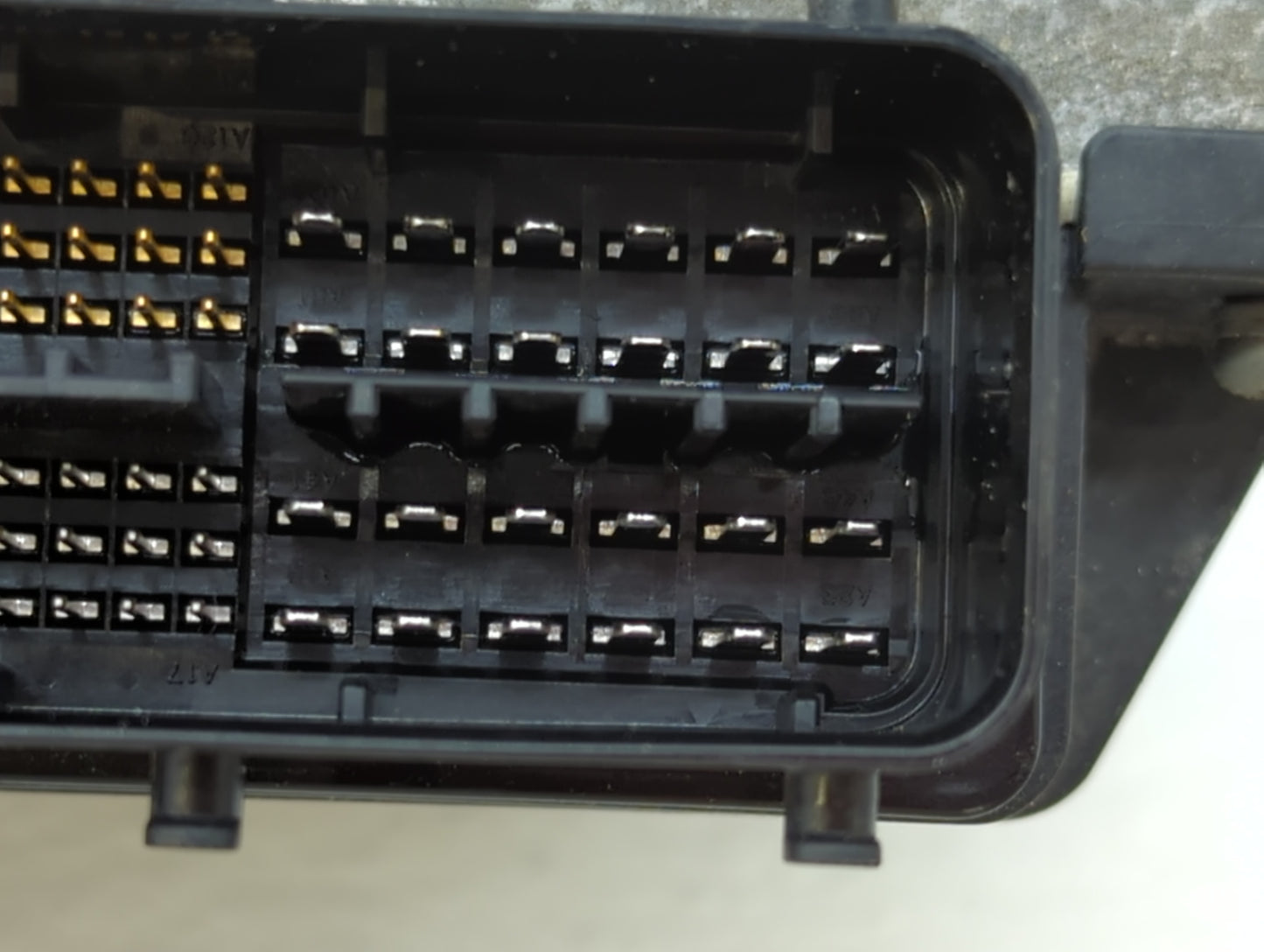 2010 Toyota Prius PCM Engine Control Computer ECU ECM PCU OEM P/N:89661-47262 89661-47261 Fits OEM Used Auto Parts - Oemused