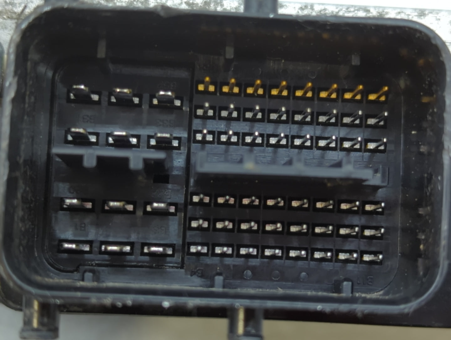 2010 Toyota Prius PCM Engine Control Computer ECU ECM PCU OEM P/N:89661-47262 Fits OEM Used Auto Parts - Oemusedautoparts1.c