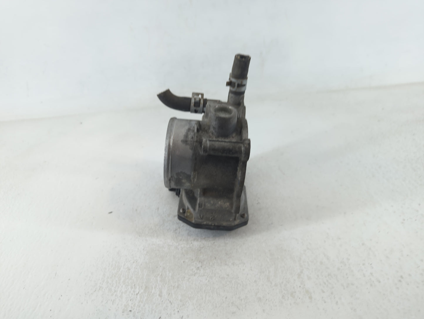 2010 Toyota Prius Throttle Body P/N:22030-37060 Fits OEM Used Auto Parts - Oemusedautoparts1.com