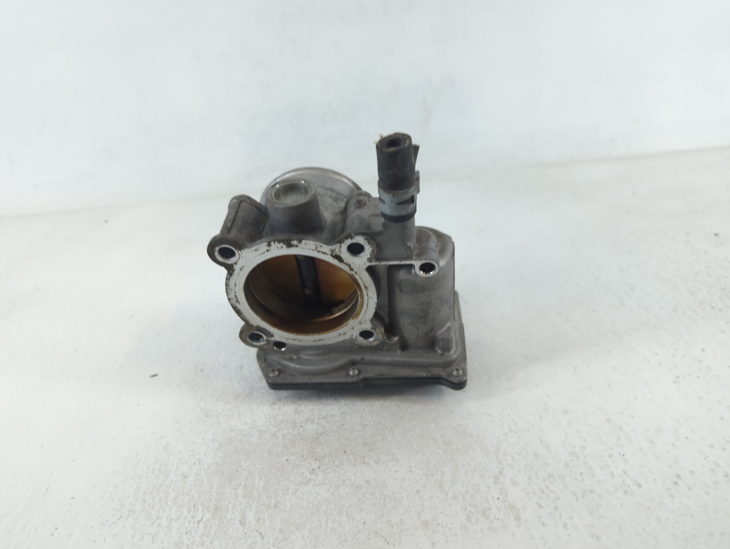 2010 Toyota Prius Throttle Body P/N:22030-37060 Fits OEM Used Auto Parts - Oemusedautoparts1.com