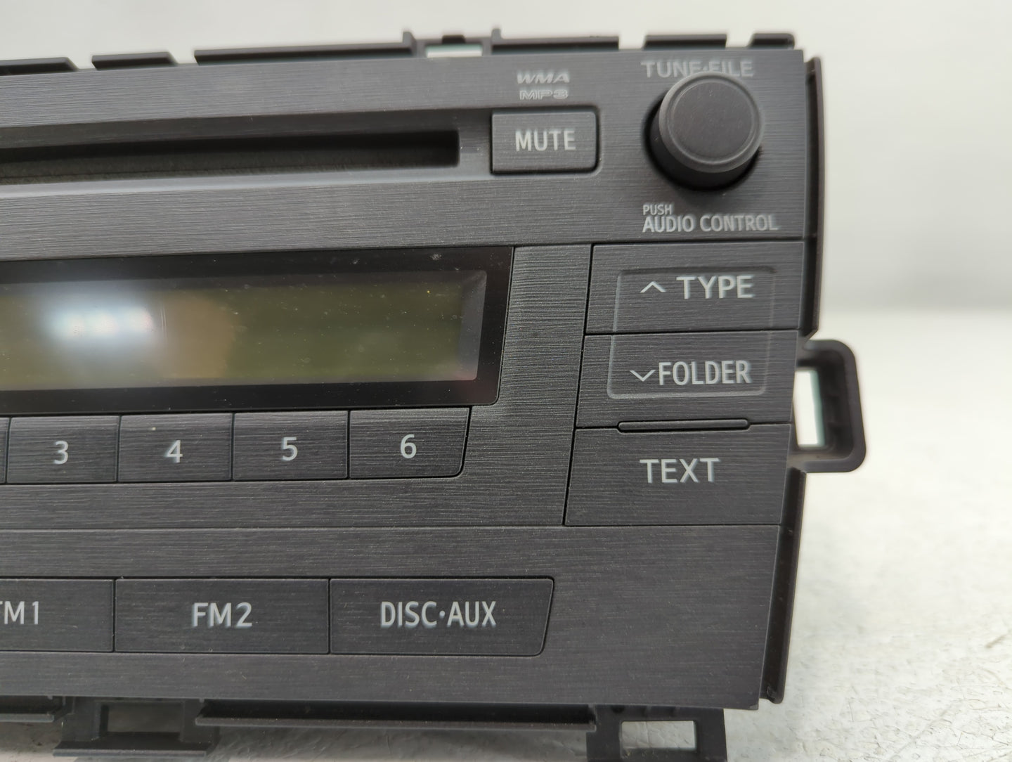 2010-2011 Toyota Prius Radio AM FM Cd Player Receiver Replacement P/N:86120-47290 Fits Fits 2010 2011 OEM Used Auto Parts - 