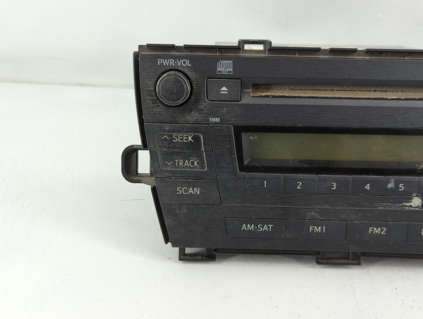 2010-2011 Toyota Prius Radio AM FM Cd Player Receiver Replacement P/N:86120-47290 Fits Fits 2010 2011 OEM Used Auto Parts - 