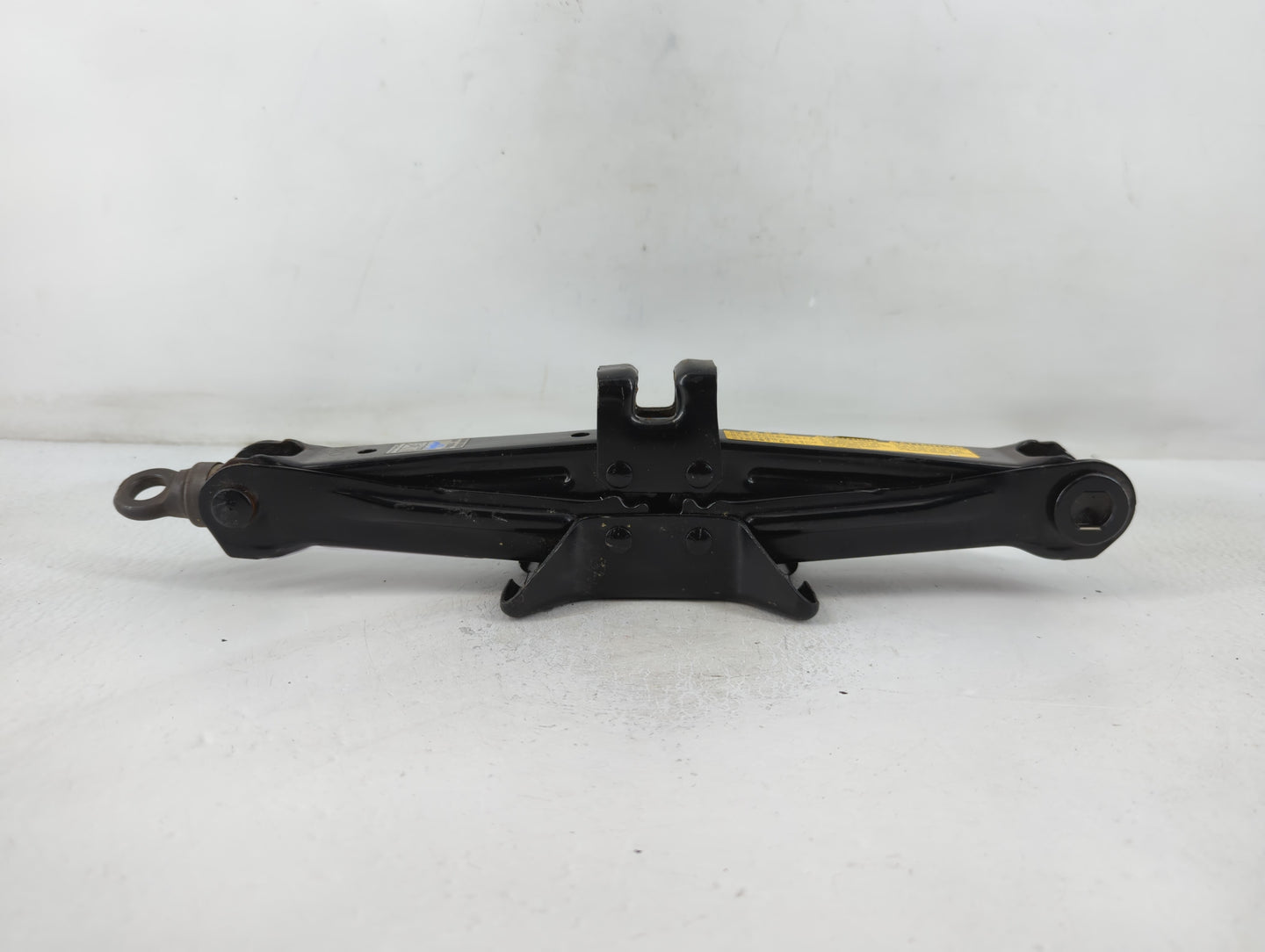2010 Toyota Prius Spare Scissor Car Jack 777471 - Oemusedautoparts1.com