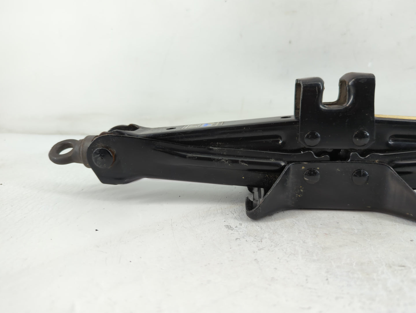 2010 Toyota Prius Spare Scissor Car Jack - Oemusedautoparts1.com