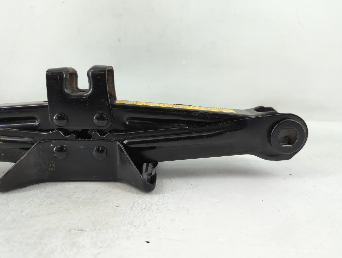 2010 Toyota Prius Spare Scissor Car Jack 777471 - Oemusedautoparts1.com