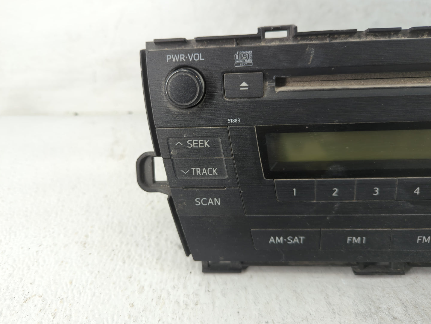 2010-2011 Toyota Prius Radio AM FM Cd Player Receiver Replacement P/N:86120-47290 Fits Fits 2010 2011 OEM Used Auto Parts - 