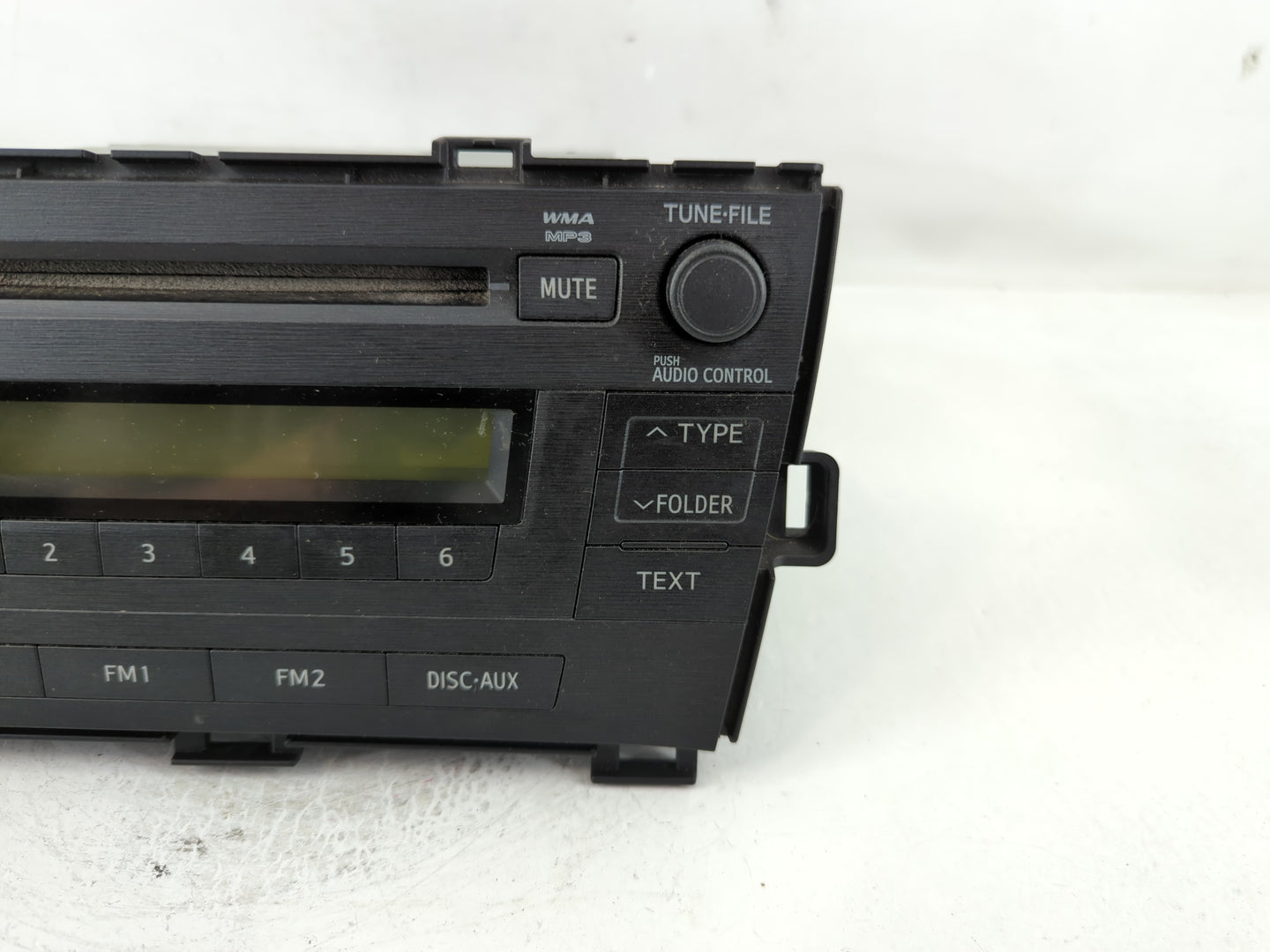 2010-2011 Toyota Prius Radio AM FM Cd Player Receiver Replacement P/N:86120-47290 Fits Fits 2010 2011 OEM Used Auto Parts - 