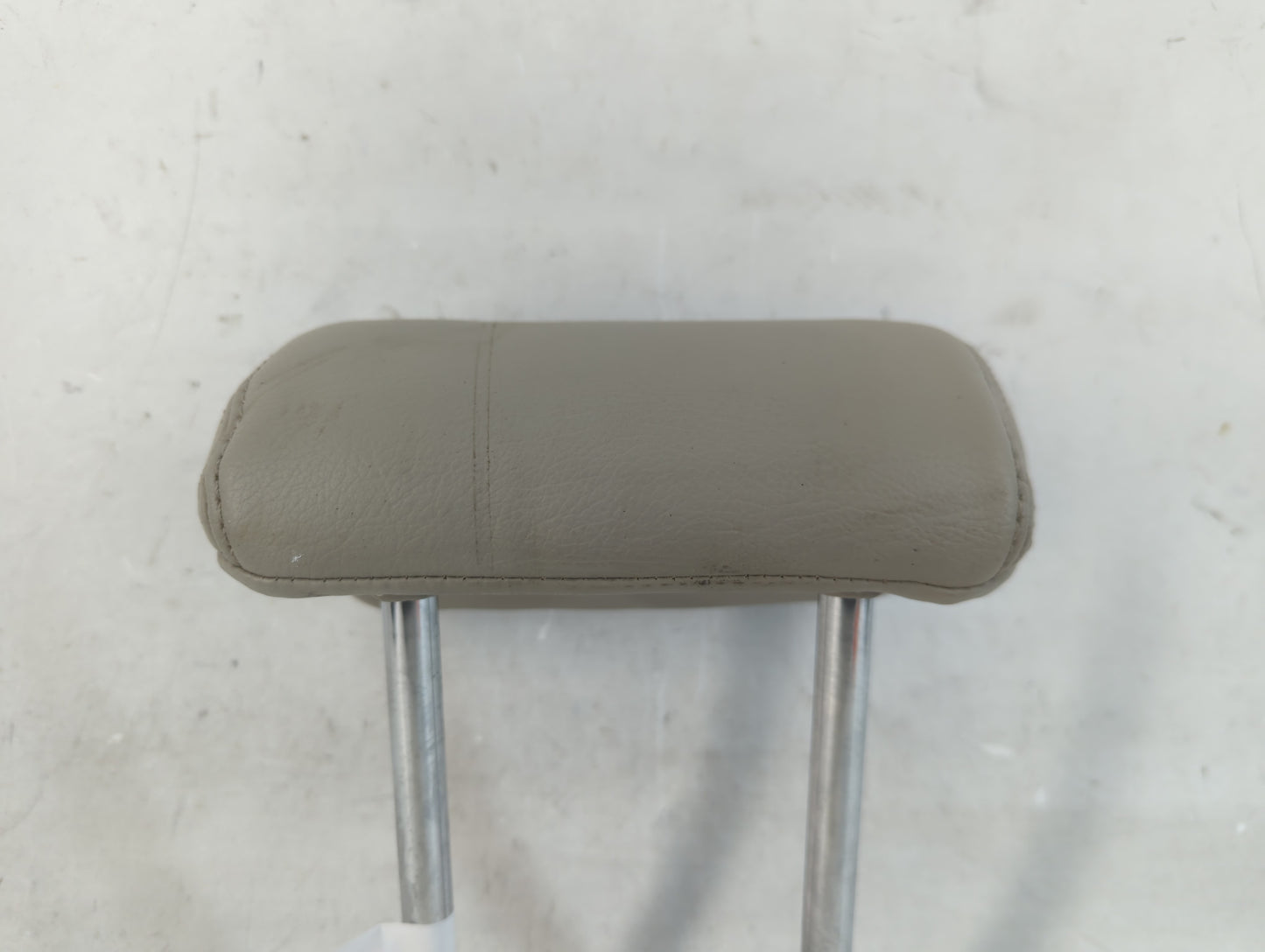 2010-2011 Toyota Prius Center Floor Console Fits Fits 2010 2011 OEM Used Auto Parts - Oemusedautoparts1.com