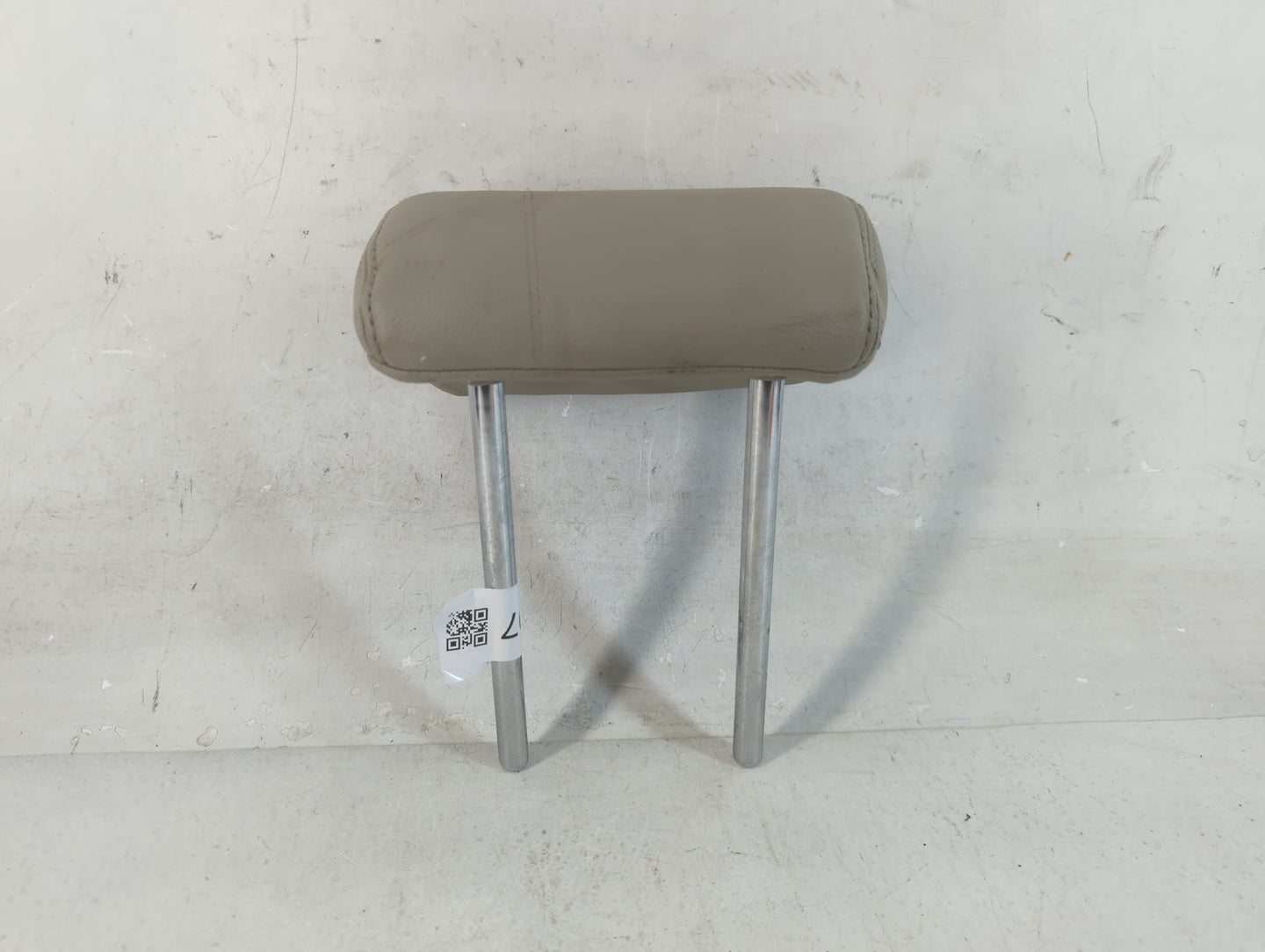 2010-2011 Toyota Prius Center Floor Console Fits Fits 2010 2011 OEM Used Auto Parts - Oemusedautoparts1.com