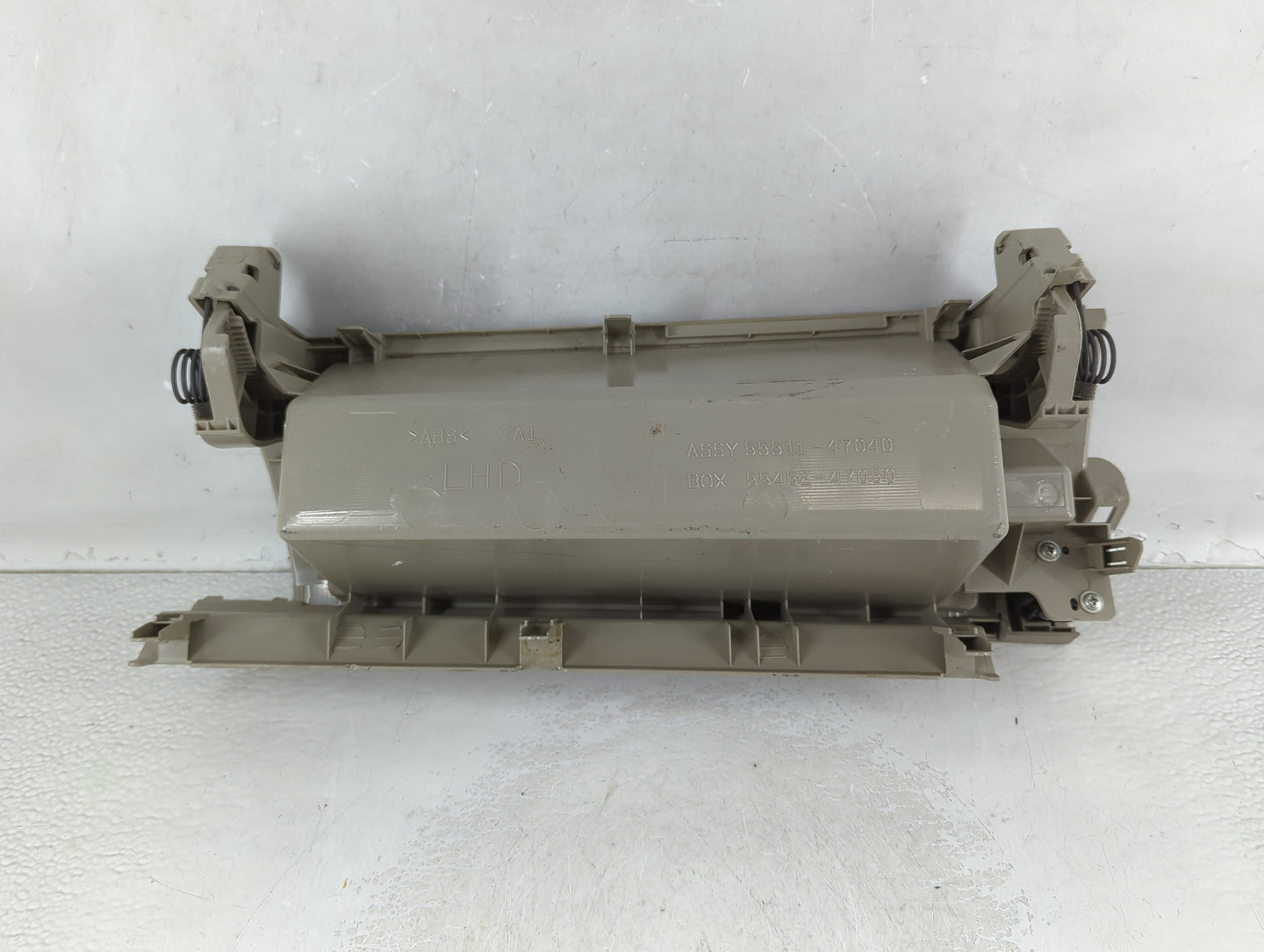 2010 Toyota Prius Rear Cargo Cover Storage Retractable Shade - Oemusedautoparts1.com
