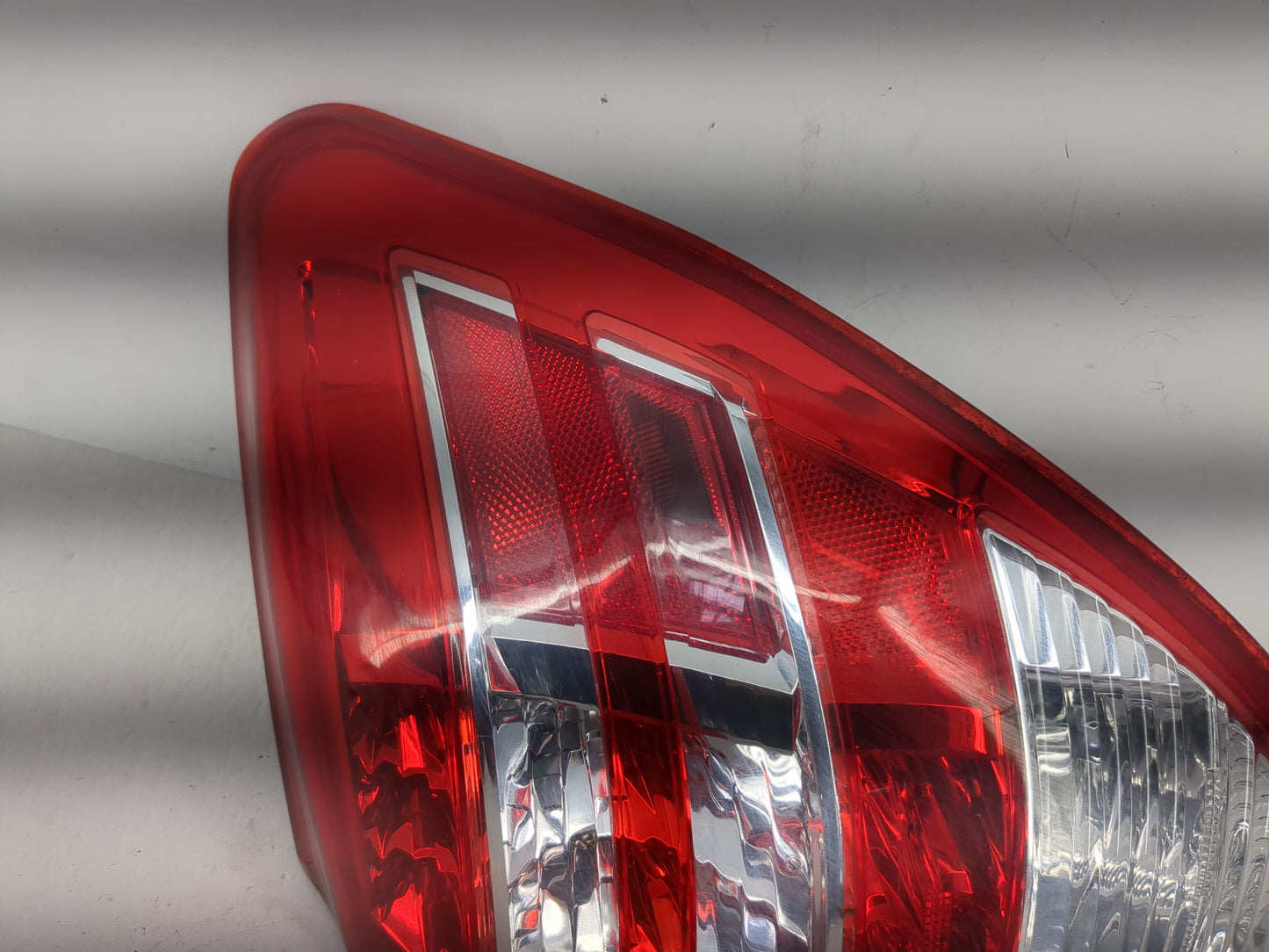 2009-2012 Toyota Rav4 Tail Light Assembly Passenger Right OEM P/N:81550-0R010 Fits Fits 2009 2010 2011 2012 OEM Used Auto Pa