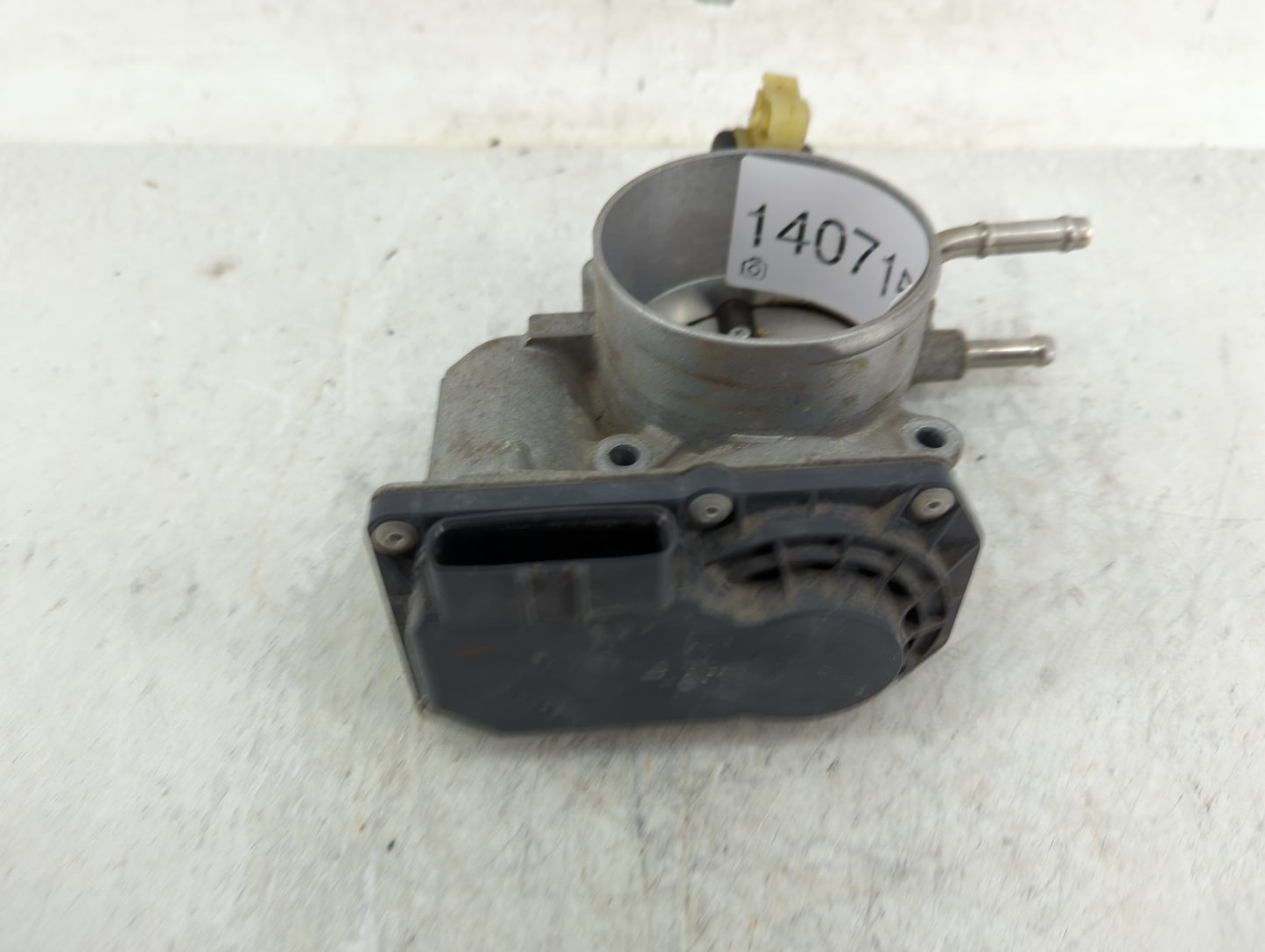 2009-2018 Toyota Rav4 Throttle Body Fits Fits 2009 2010 2011 2012 2013 2014 2015 2016 2017 2018 2019 OEM Used Auto Parts - O