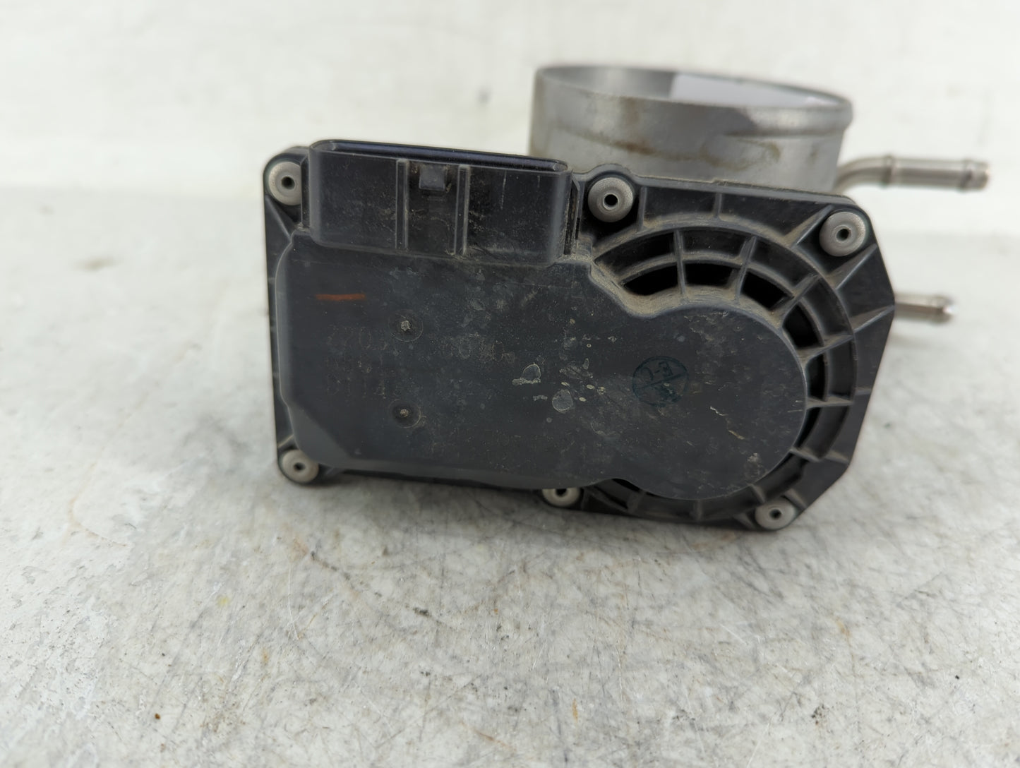 2009-2018 Toyota Rav4 Throttle Body Fits Fits 2009 2010 2011 2012 2013 2014 2015 2016 2017 2018 2019 OEM Used Auto Parts - O