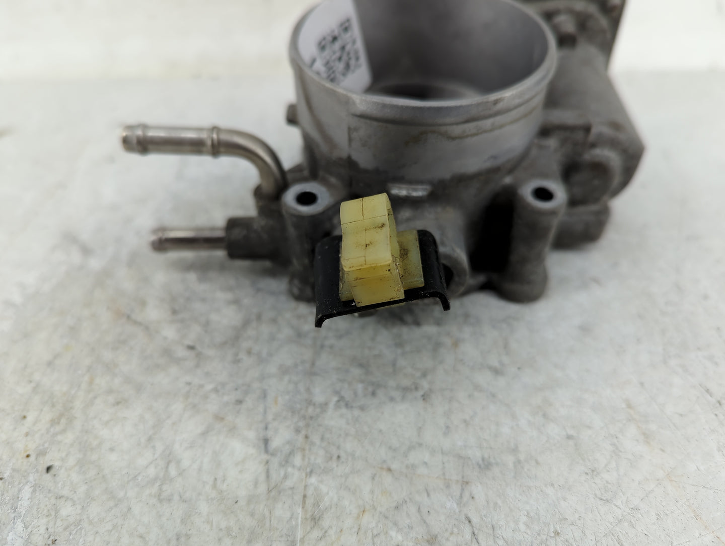2009-2018 Toyota Rav4 Throttle Body Fits Fits 2009 2010 2011 2012 2013 2014 2015 2016 2017 2018 2019 OEM Used Auto Parts - O