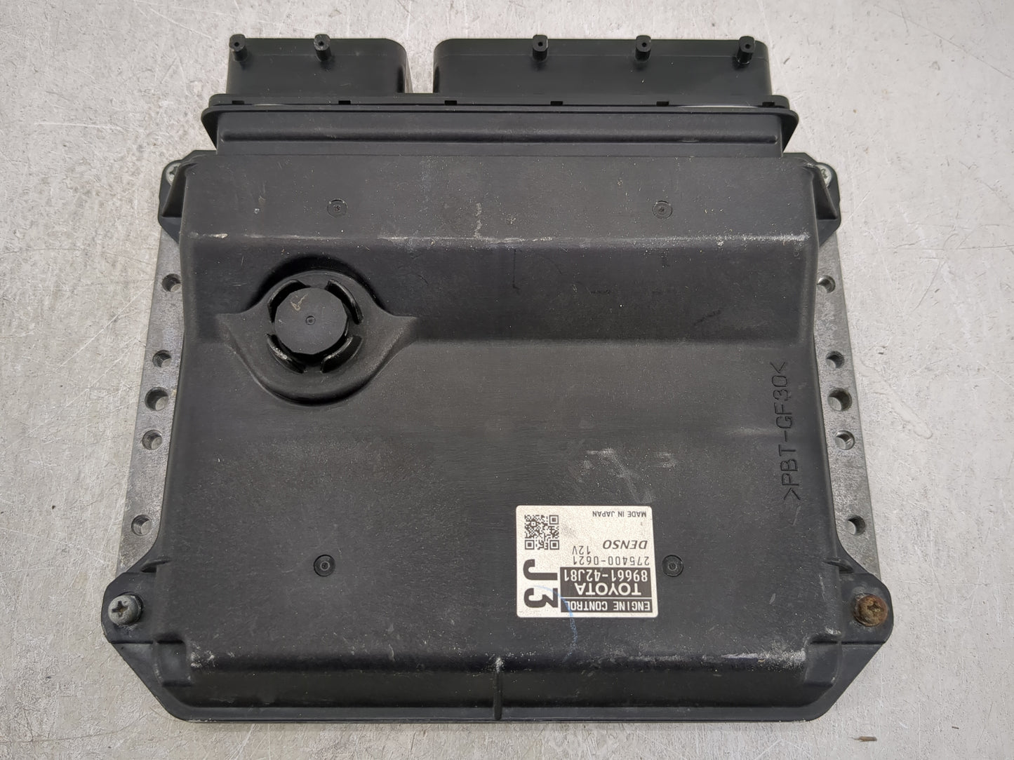2009-2010 Toyota Rav4 PCM Engine Control Computer ECU ECM PCU OEM P/N:89661-42J81 Fits Fits 2009 2010 OEM Used Auto Parts - 