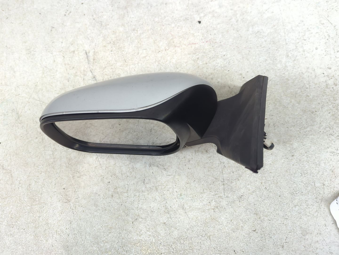 2009-2012 Toyota Rav4 Driver Side View Mirror - Left Door Mirror OEM Used - Oemusedautoparts1.com