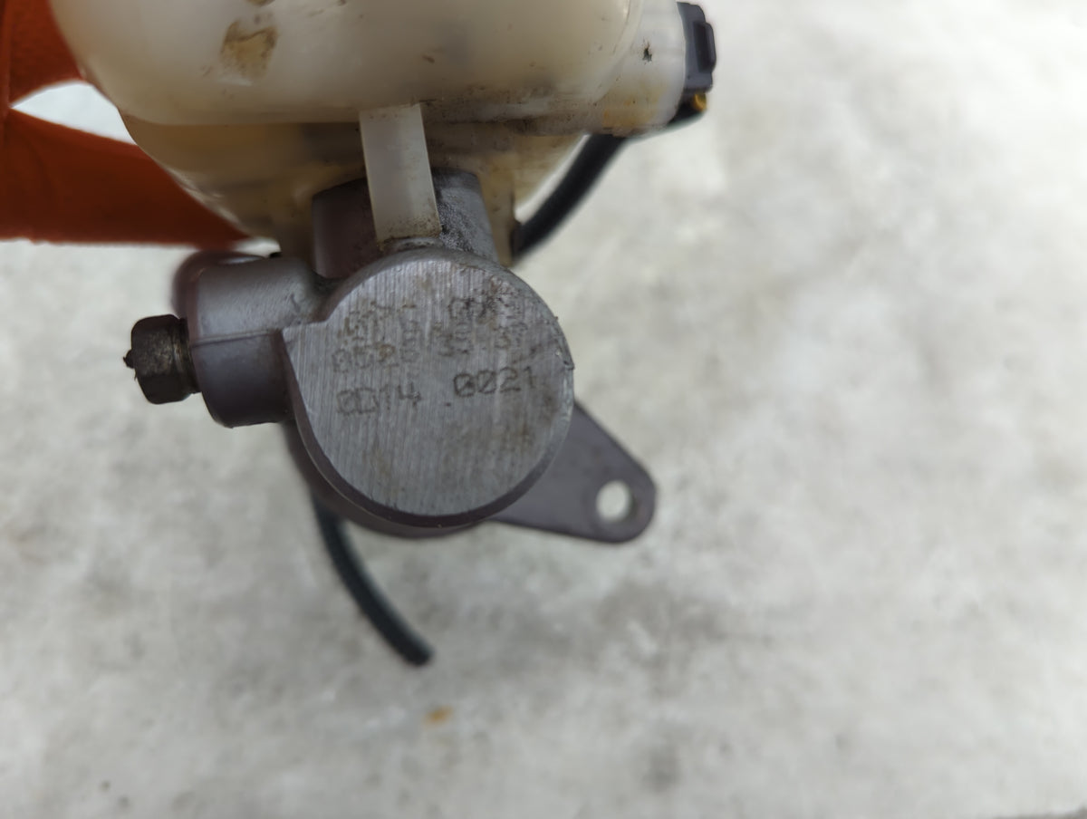 2006-2018 Toyota Rav4 Brake Master Cylinder 1511892 - Oemusedautoparts1.com