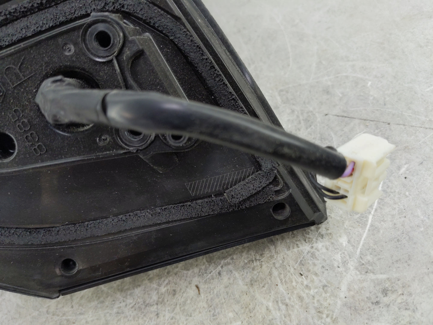 2009-2012 Toyota Rav4 Passenger Side View Mirror - Right Door Mirror OEM Used - Oemusedautoparts1.com