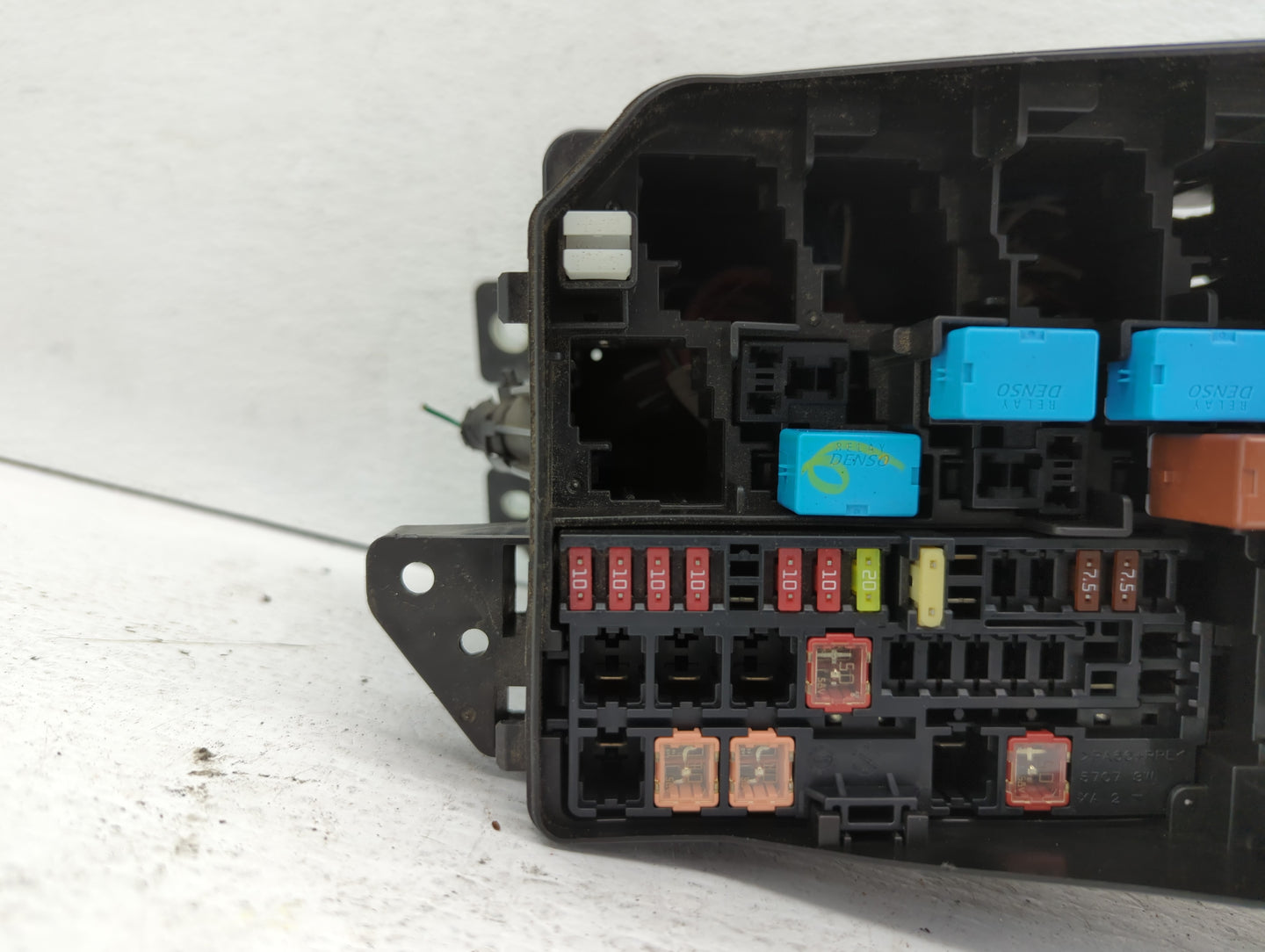 2006-2012 Toyota Rav4 Fusebox Fuse Box Panel Relay Module P/N:82662-0R030 Fits Fits 2006 2007 2008 2009 2010 2011 2012 OEM U