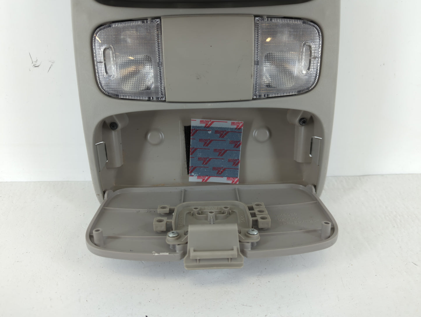 2010 Toyota Sienna Overhead Roof Console - Oemusedautoparts1.com